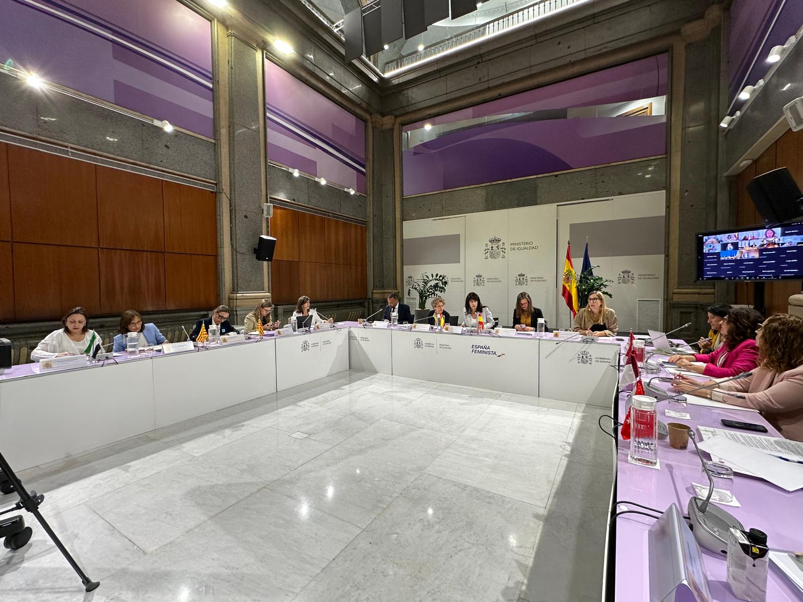 Imagen del artículo Extremadura rechaza el recorte del Plan Concilia en casi 3 millones de euros por parte del Ministerio de Igualdad