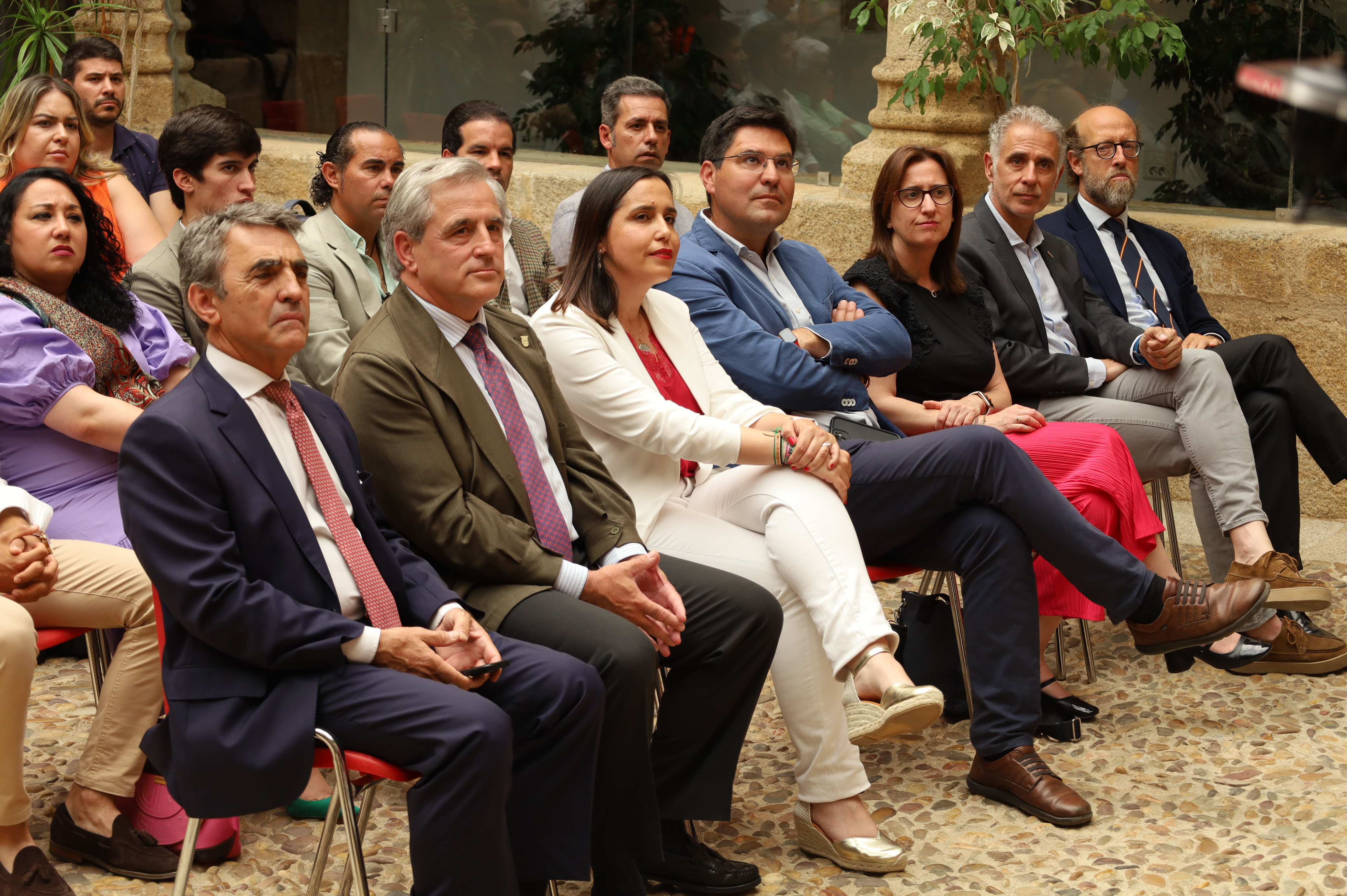 Otros asistentes al acto