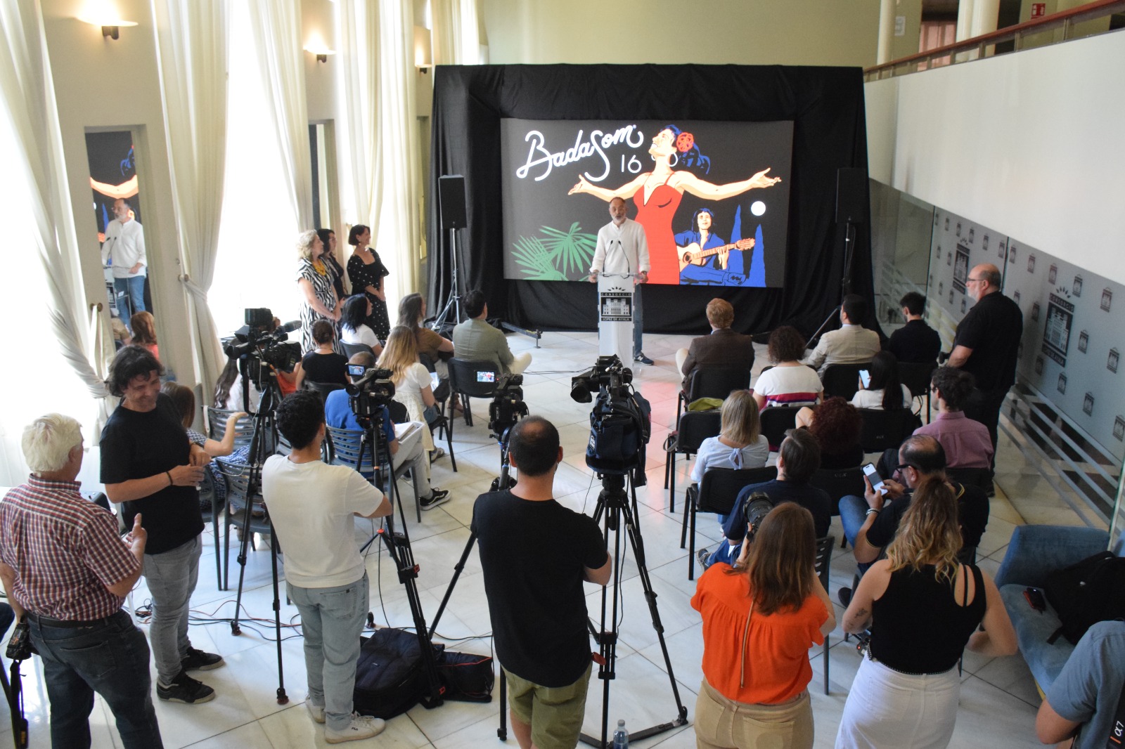 Presentación del Festival 'Badasom'.