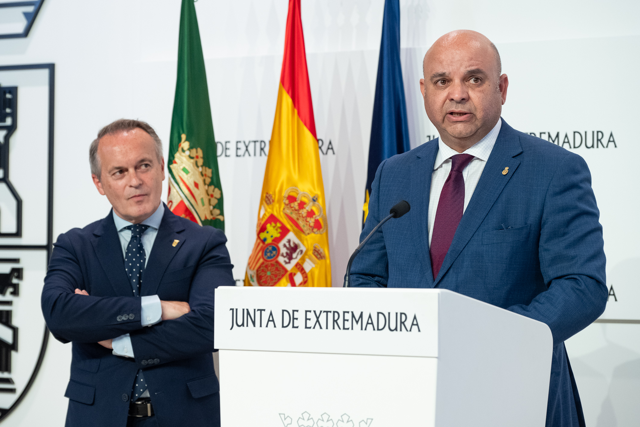 El decano del Colegio de Abogados de Badajoz, Ildefonso Seller Rodríguez, durante la rueda de prensa.