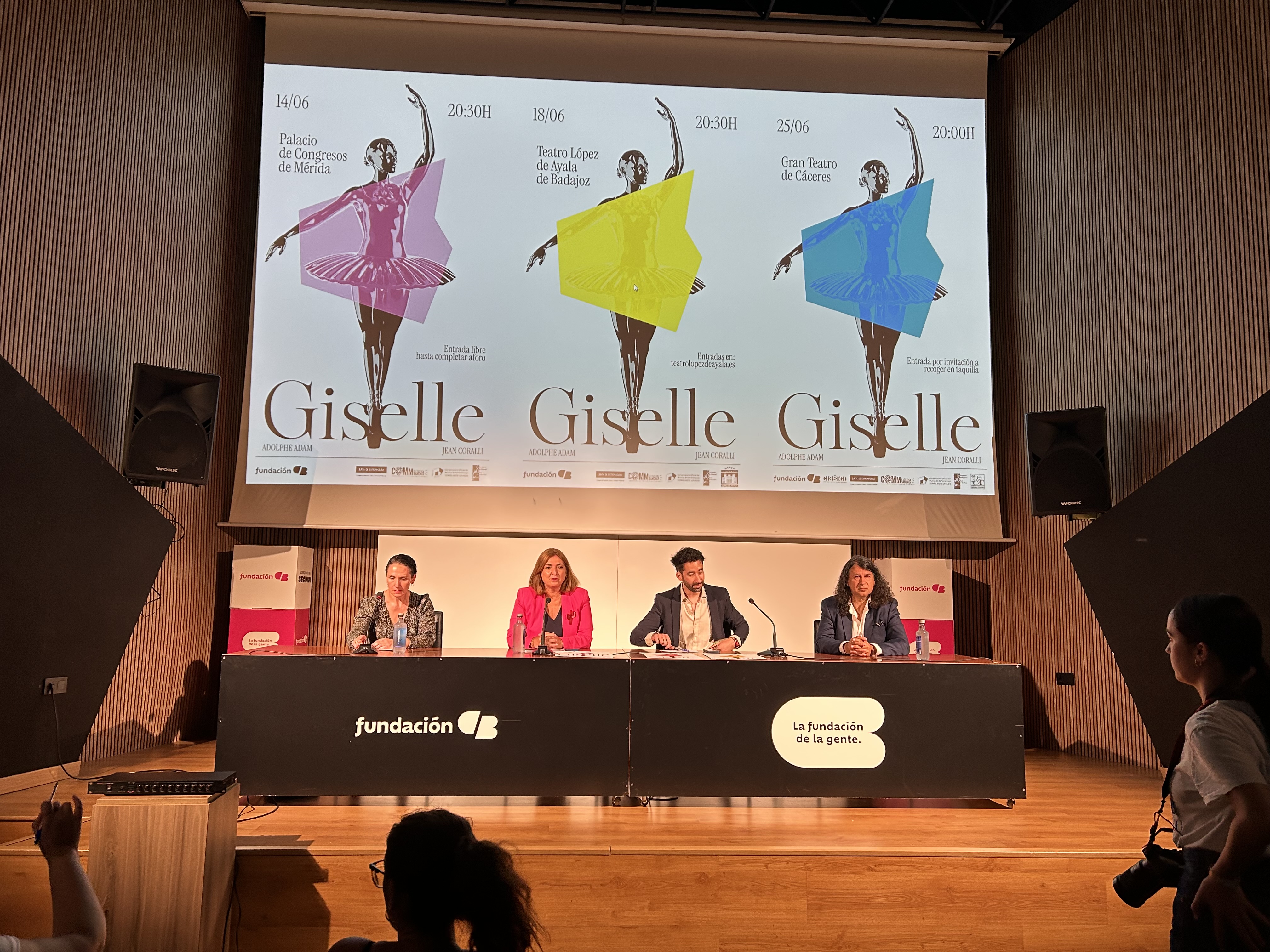 Imagen del artículo Alumnos y docentes del Conservatorio Profesional de Danza y de la orquesta OSCAM se unen para poner en escena el ballet 'Giselle'