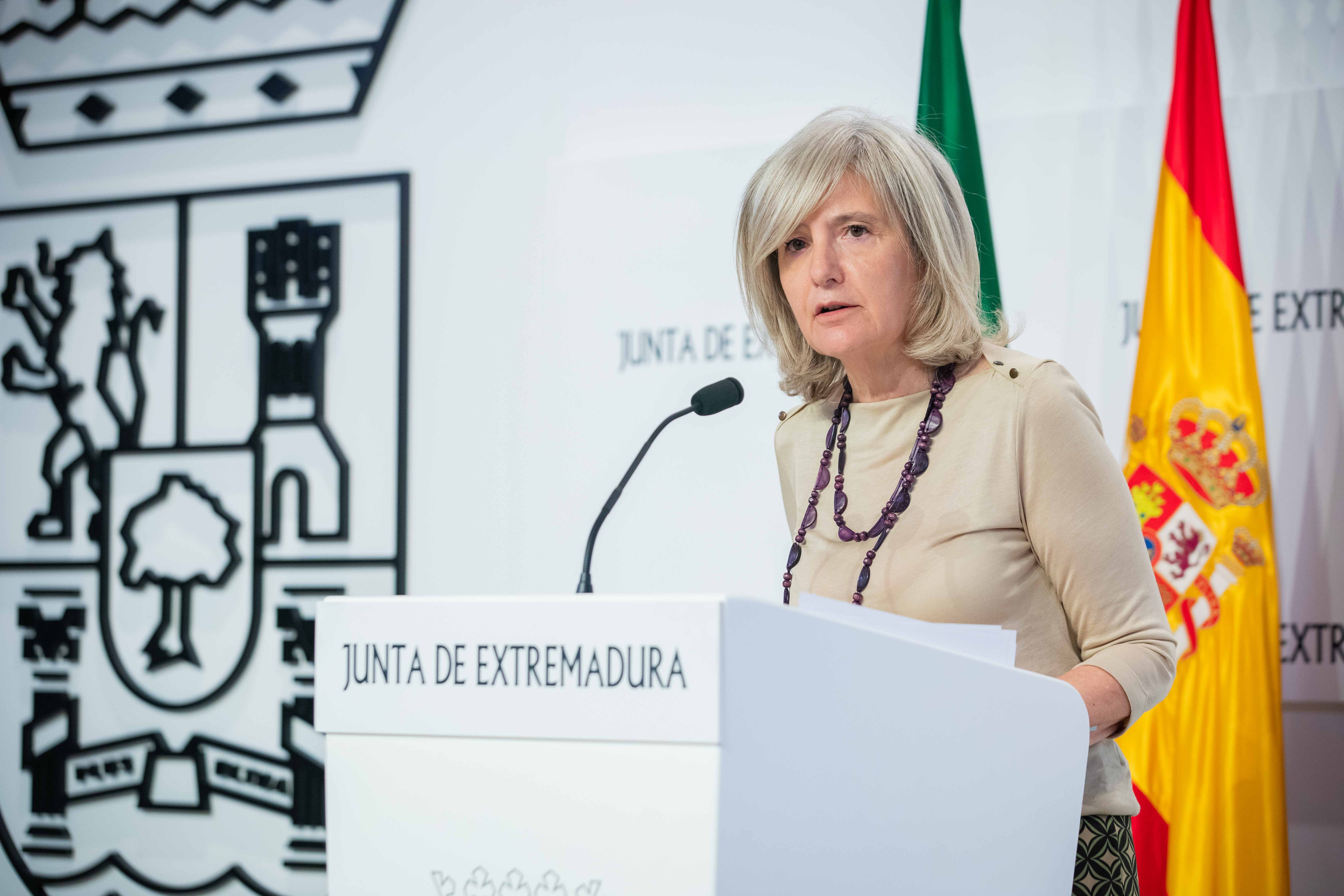 La portavoz de la Junta de Extremadura, Victoria Bazaga, en la rueda de prensa posterior al Consejo de Gobierno.