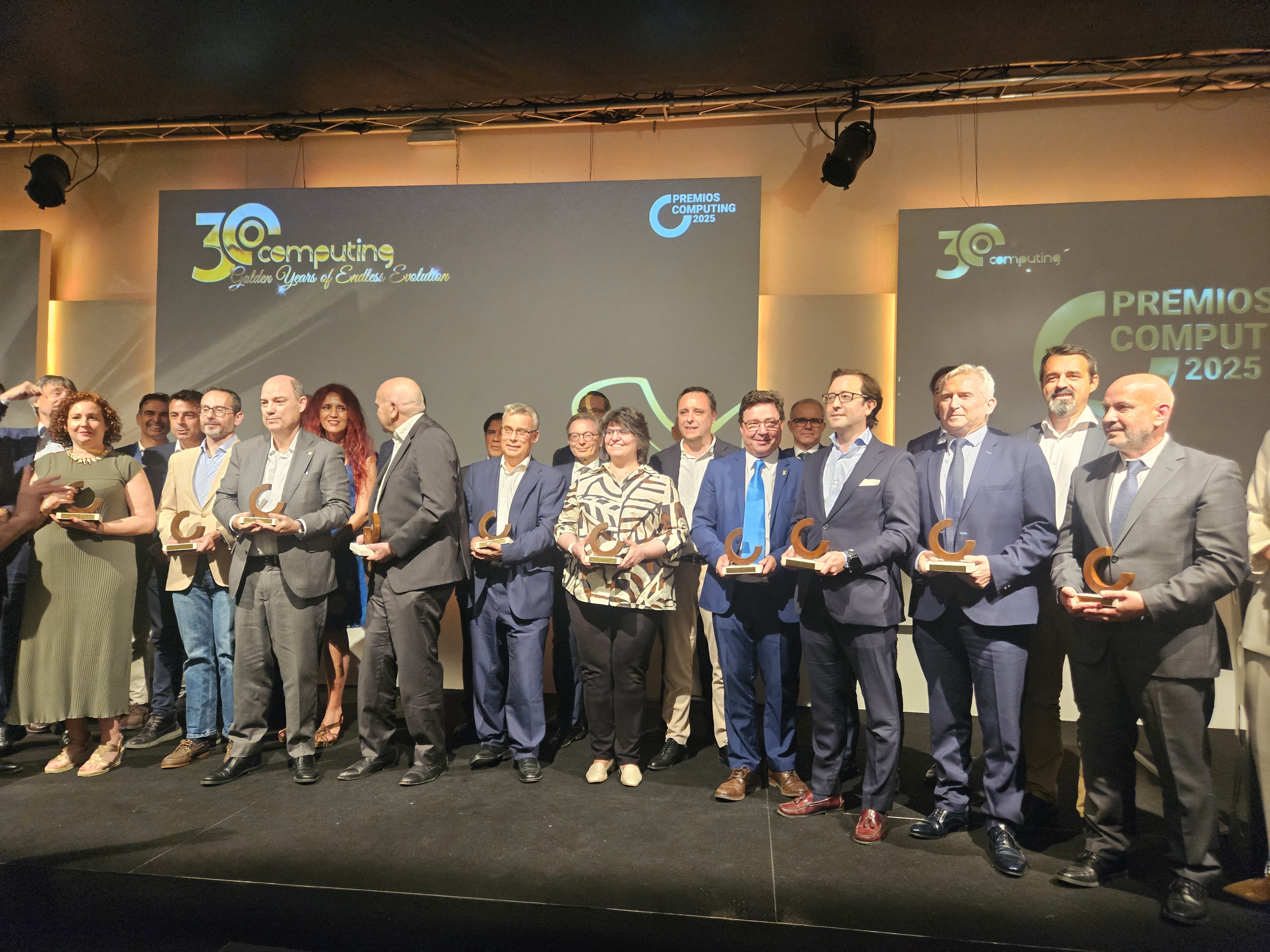 Image 1 of article La Junta de Extremadura galardonada con el Premio Nacional Computing 2025 por su estrategia digital para la administración pública