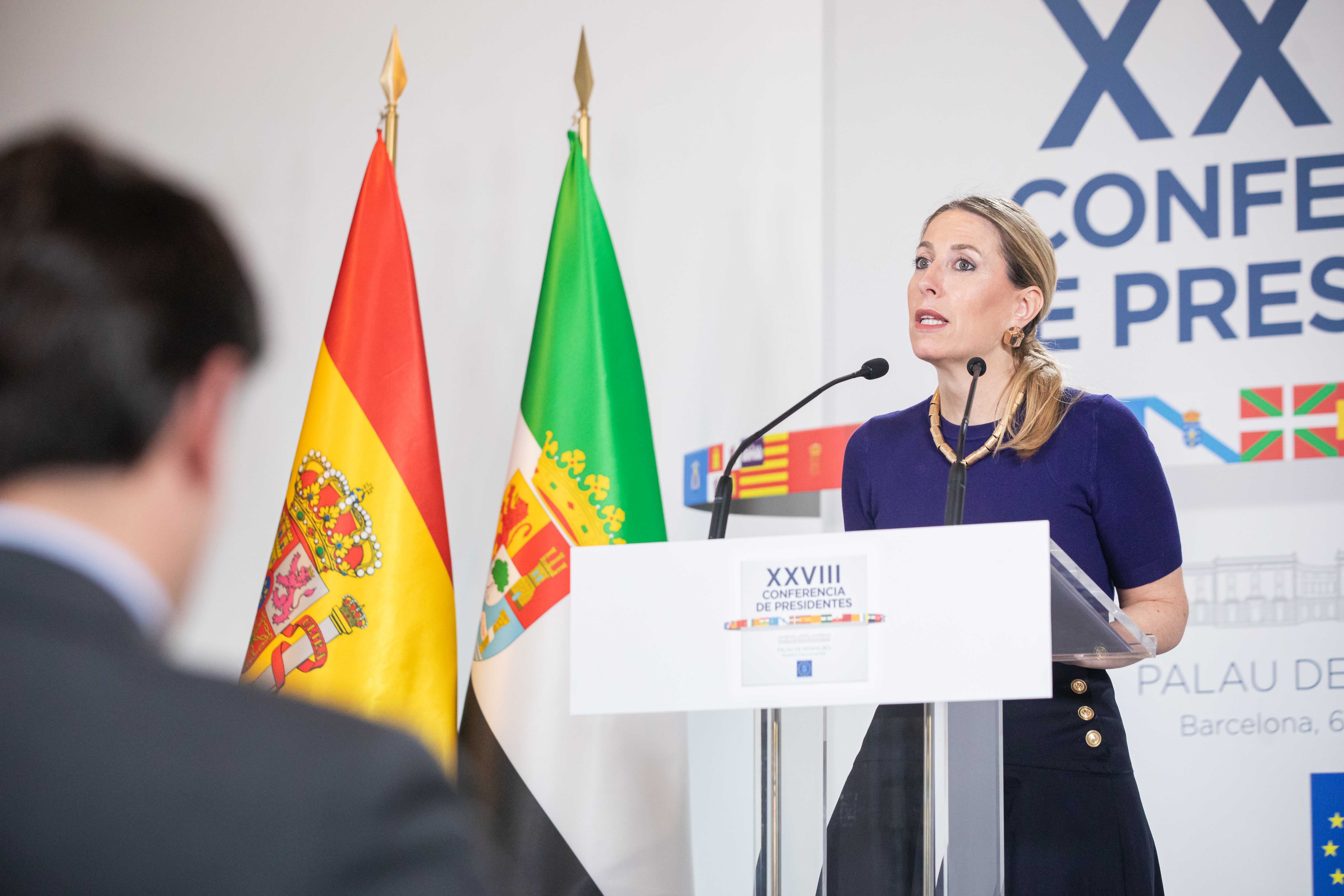 María Guardiola, presidenta de la Junta de Extremadura foto 4