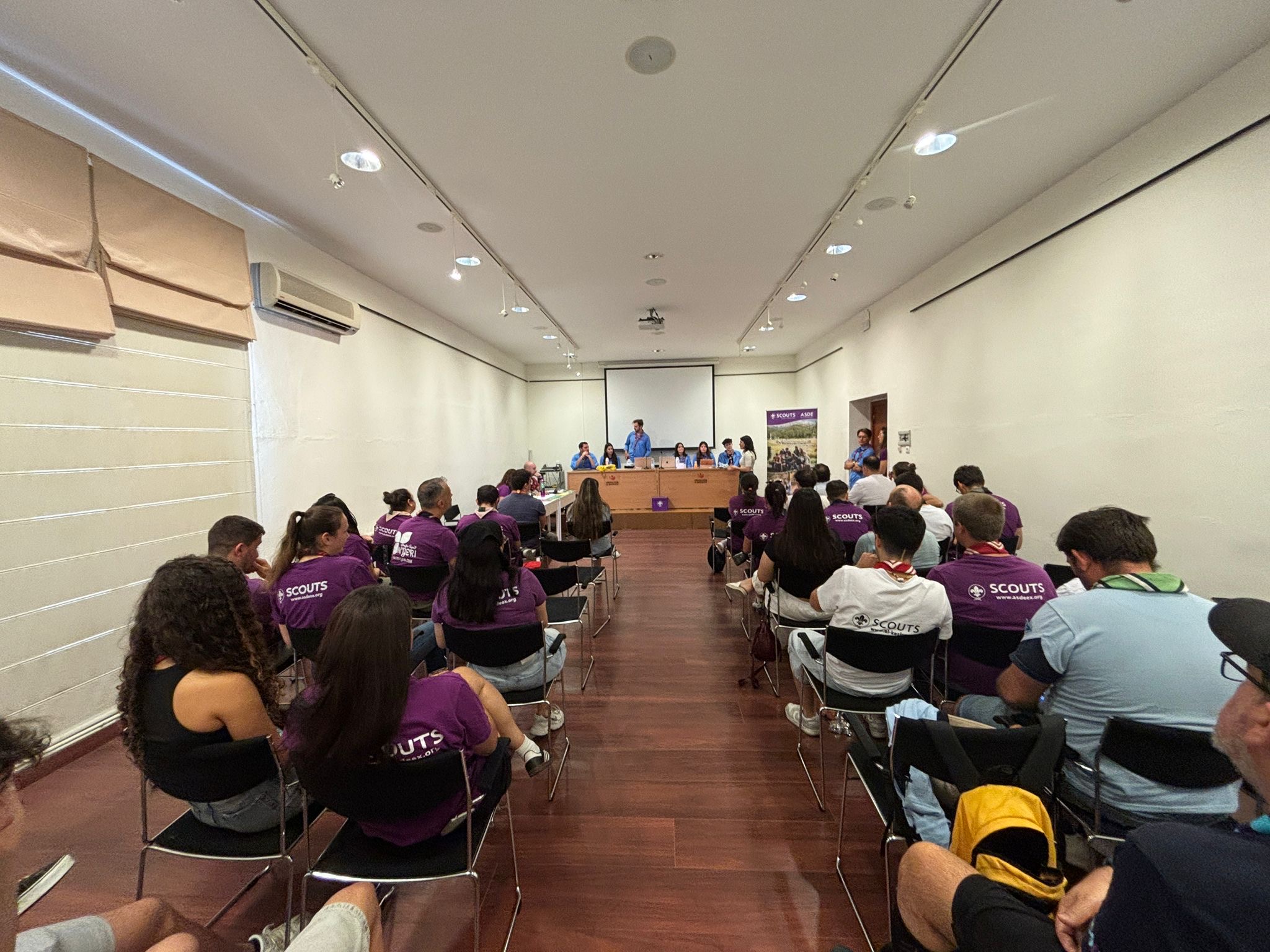 Image 2 of article La directora general del IJEX inaugura la asamblea regional de ASDE ¿ Scouts de Extremadura