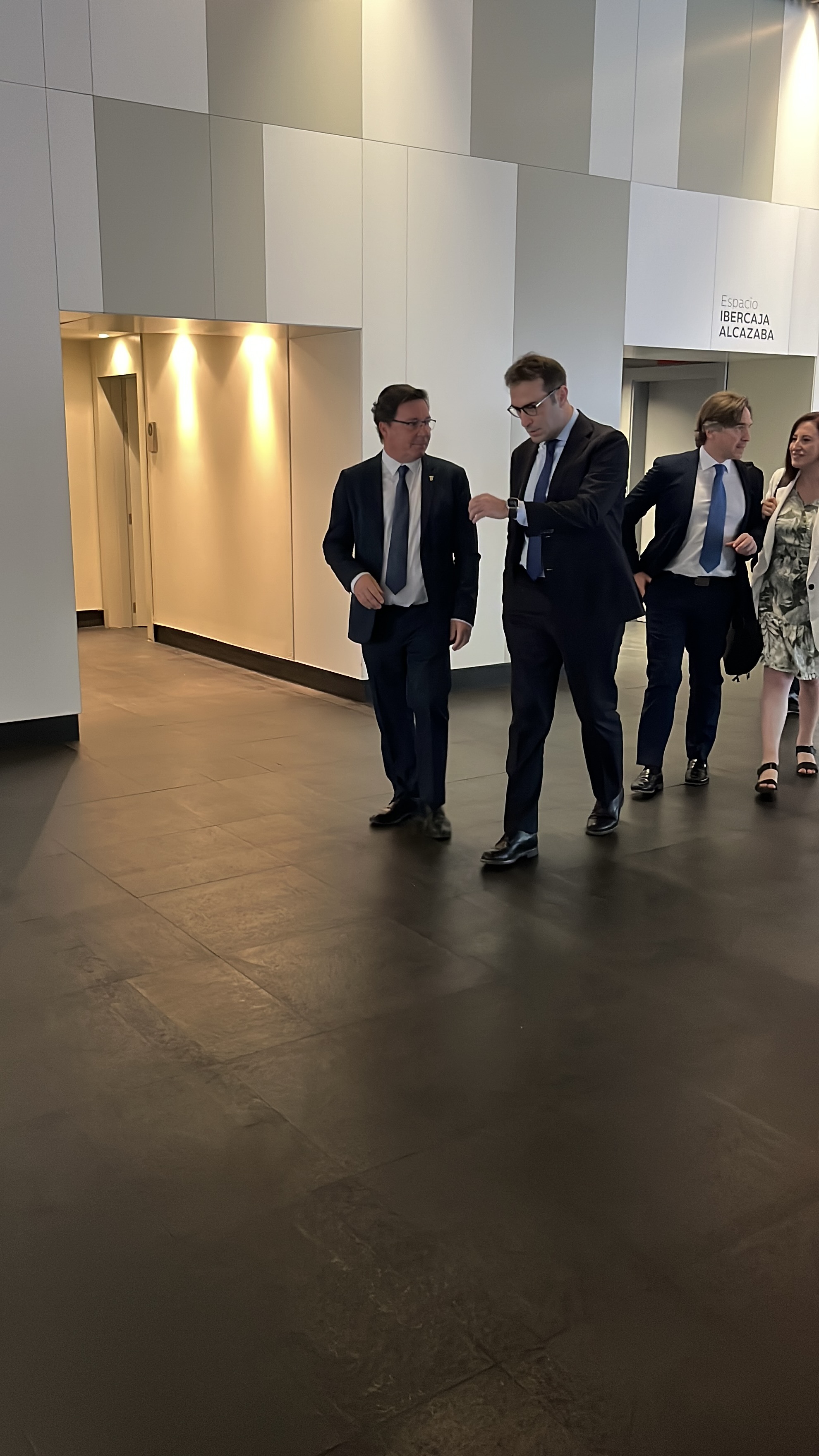 Imagen del artículo Santamaría pide al ministro de Economía la continuidad de Almaraz, un justo reparto de Red Eléctrica y ayudas directas a los afectados por los aranceles