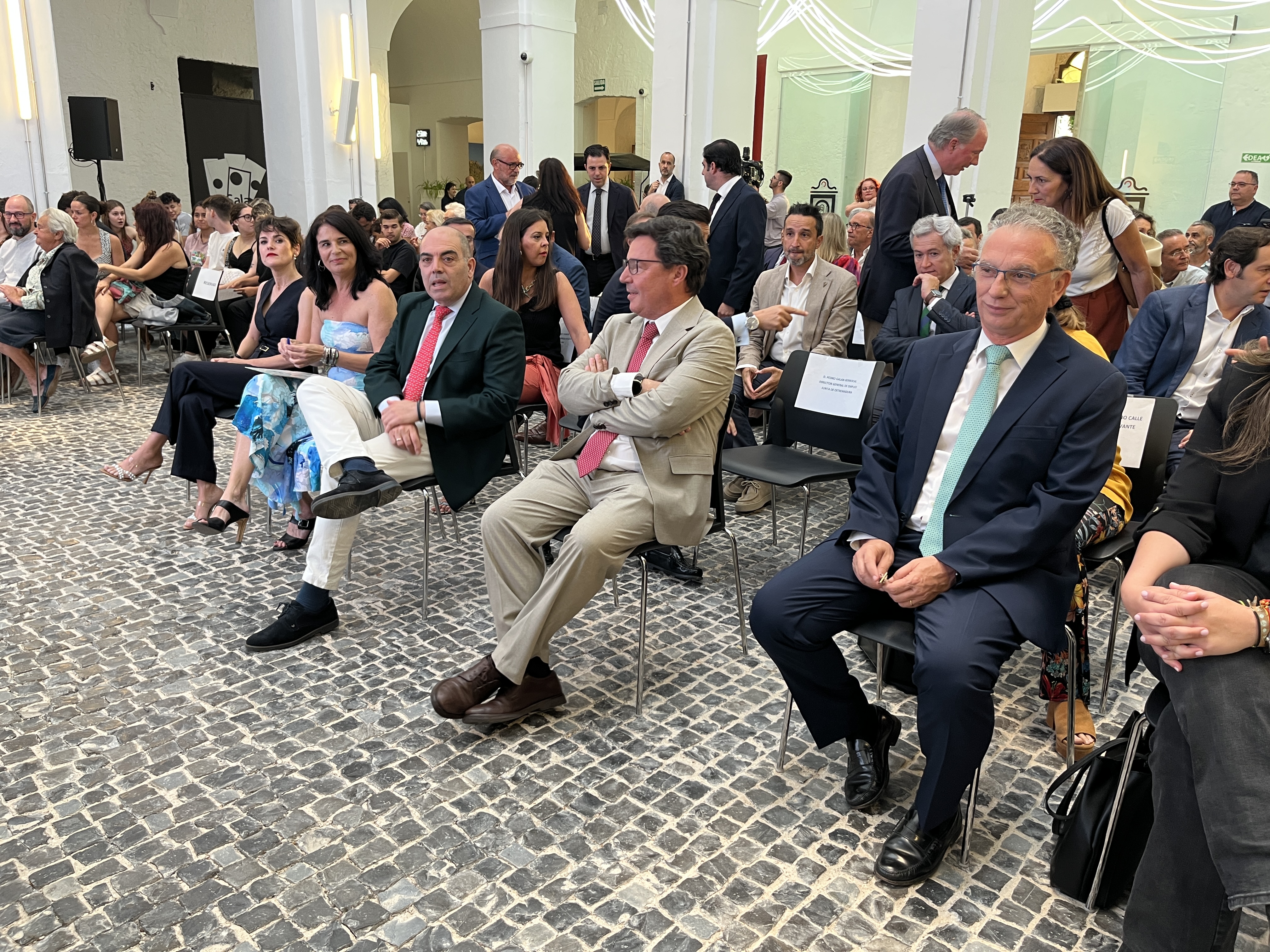 Image 1 of article Santamaría destaca que Extremadura bate récords de emprendimiento autónomo con más de 81.000 trabajadores por cuenta propia en los Premios ATA
