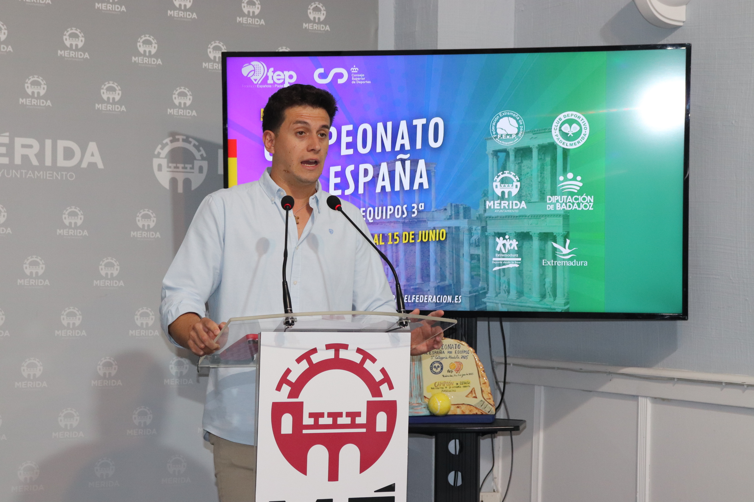 Imagen del artículo Cerca de 600 jugadores participan este fin de semana en el Campeonato de España de Pádel por Equipos en Mérida