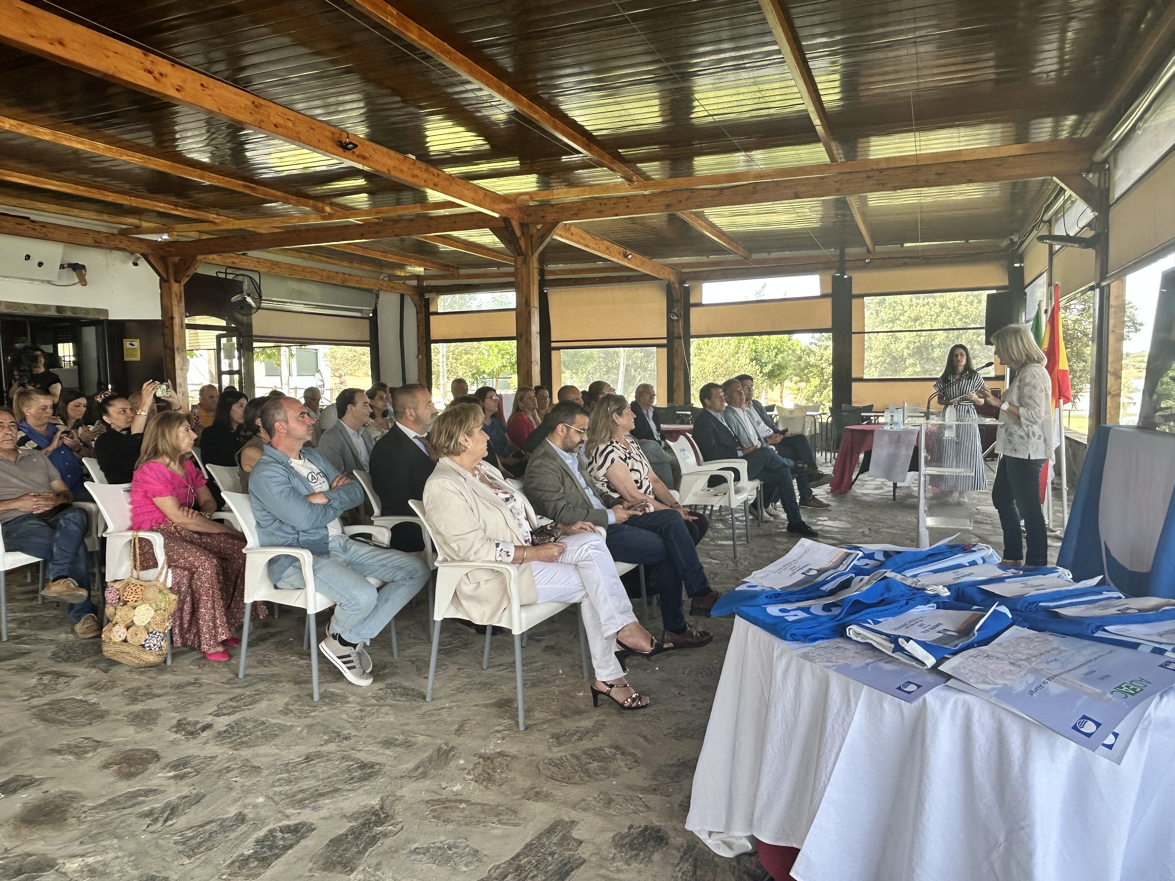 Image 1 of article Bazaga anuncia un programa de formación en socorrismo para reforzar la seguridad en las playas con Bandera Azul