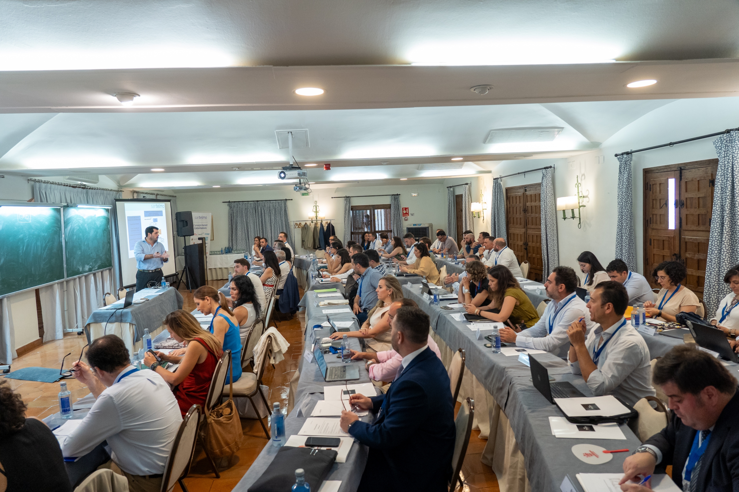 Imagen del artículo Clausurada la I edición del Seminario Intensivo SIPEX con la participación de sesenta empresarios y autónomos de Extremadura