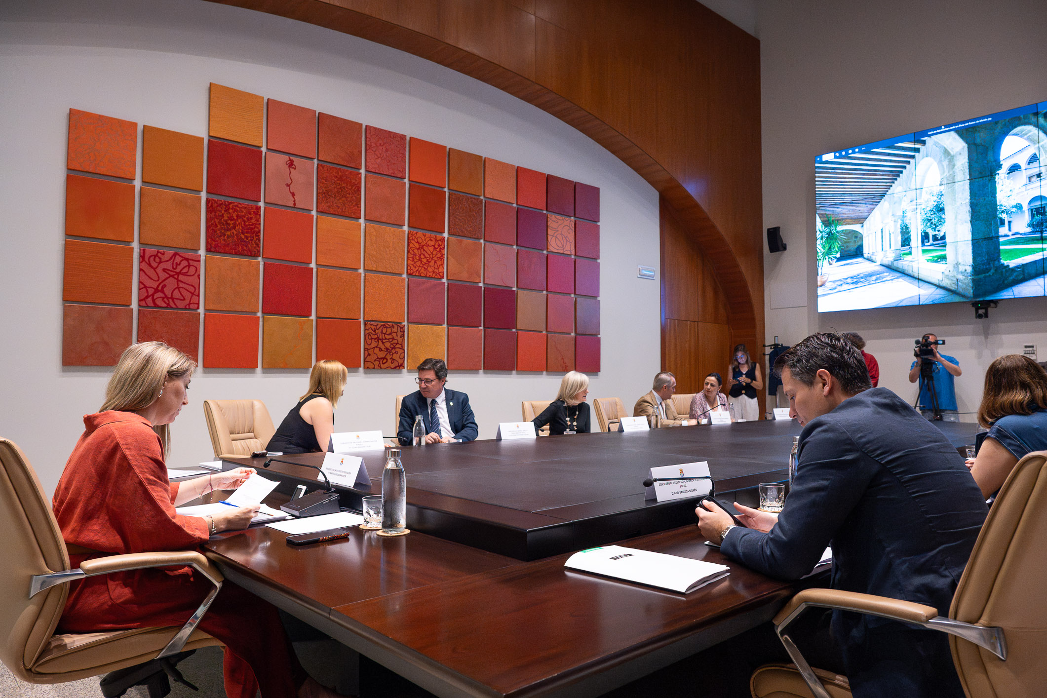 Image 5 of article La Junta de Extremadura declara estratégico un plan que formará a 151 personas en reparación de dispositivos tecnológicos