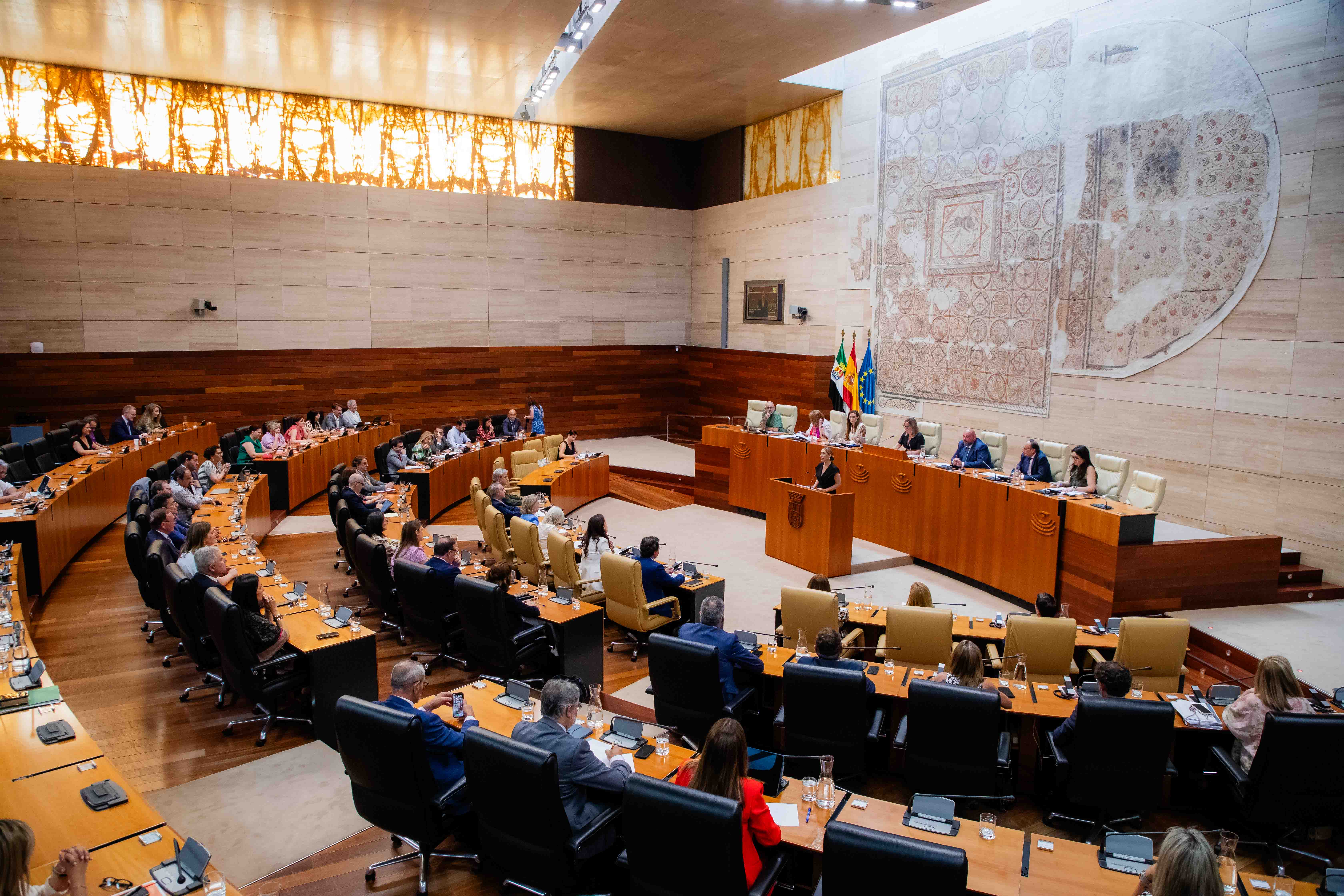 Image 3 of article María Guardiola anuncia más de 50 medidas en el Debate sobre la Orientación Política General de la Junta: Extremadura ha despertado