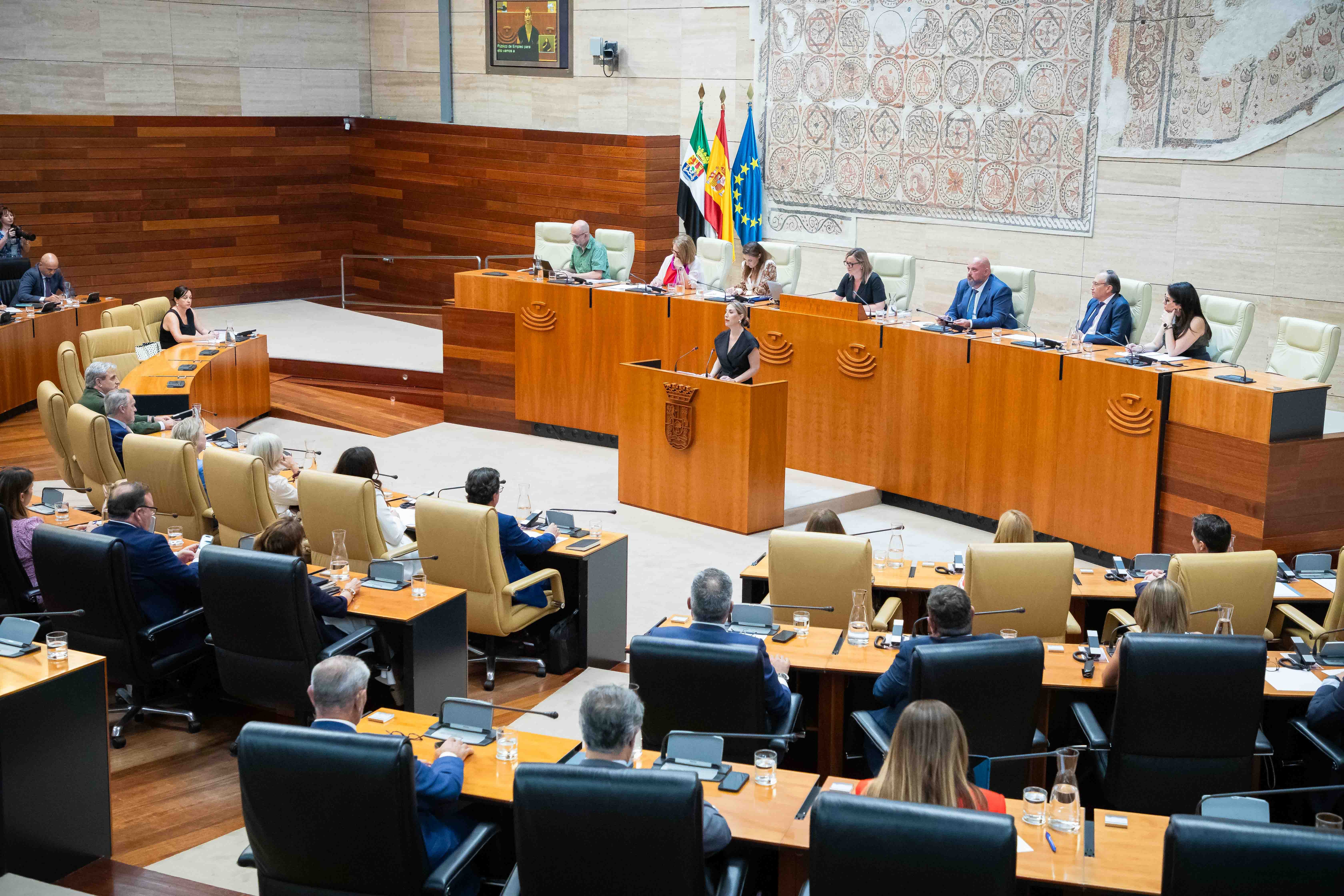 Image 12 of article María Guardiola anuncia más de 50 medidas en el Debate sobre la Orientación Política General de la Junta: Extremadura ha despertado
