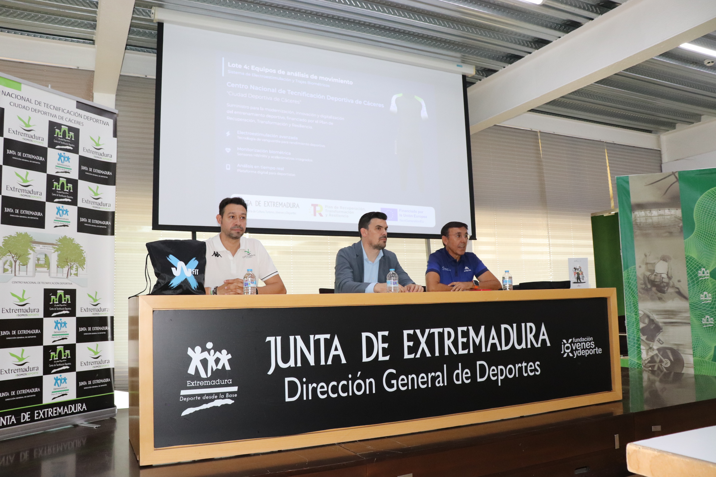 Foto de La Junta de Extremadura impulsa la tecnología en el deporte de alto rendimiento con la adquisición de trajes inteligentes