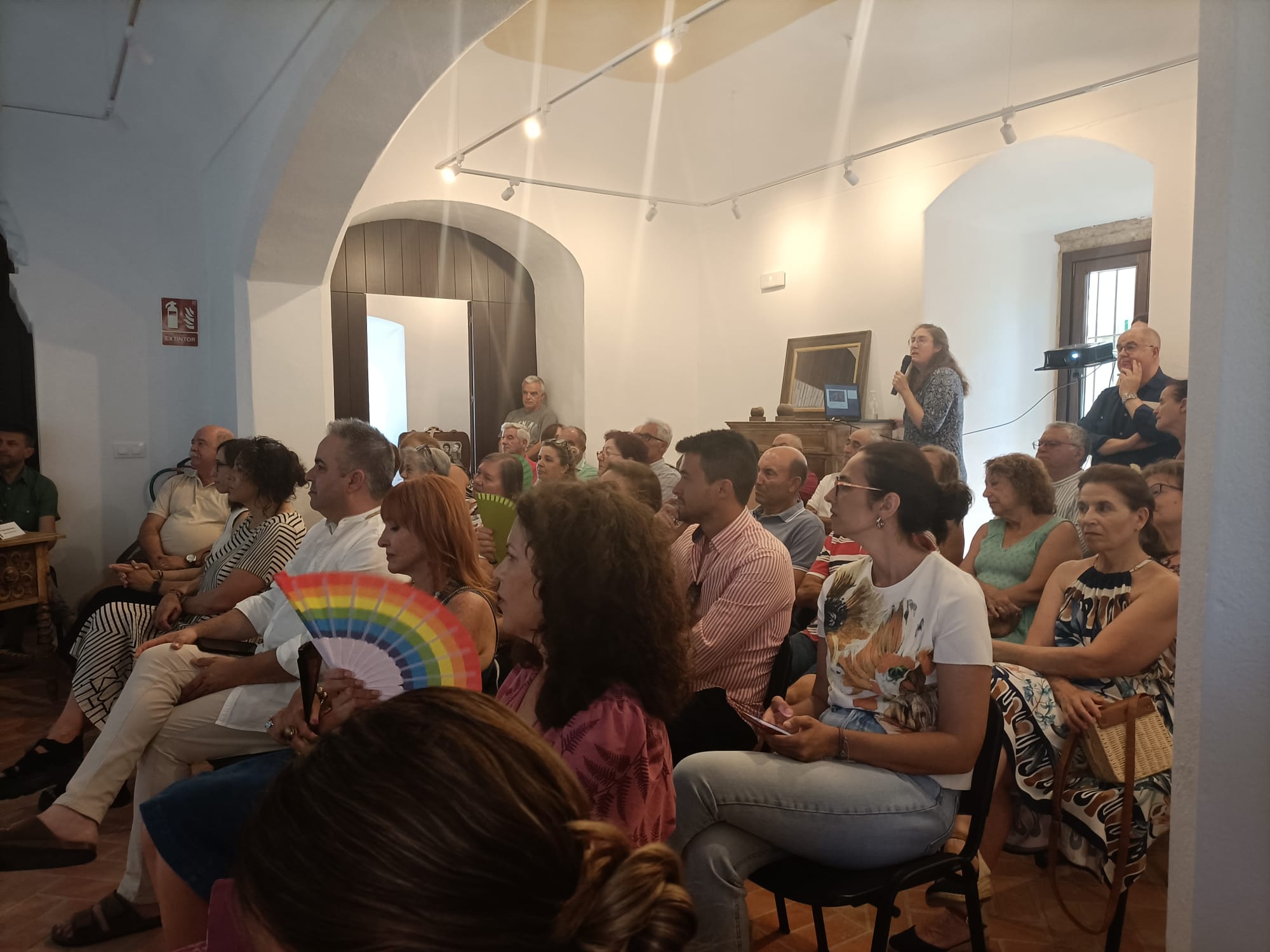 Image 6 of article La Junta invierte 750.000€ en la rehabilitación de la Casa Fuerte de Valencia del Ventoso, incorporando un espacio de 'coworking' para emprendedores