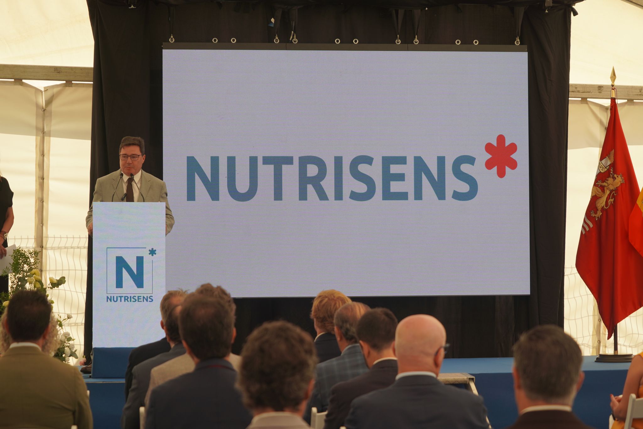 Image 8 of article El consejero Santamaría destaca la apuesta de Nutrisens por la innovación, la sostenibilidad y el desarrollo económico en la inauguración de sus nuevas instalaciones en Badajoz
