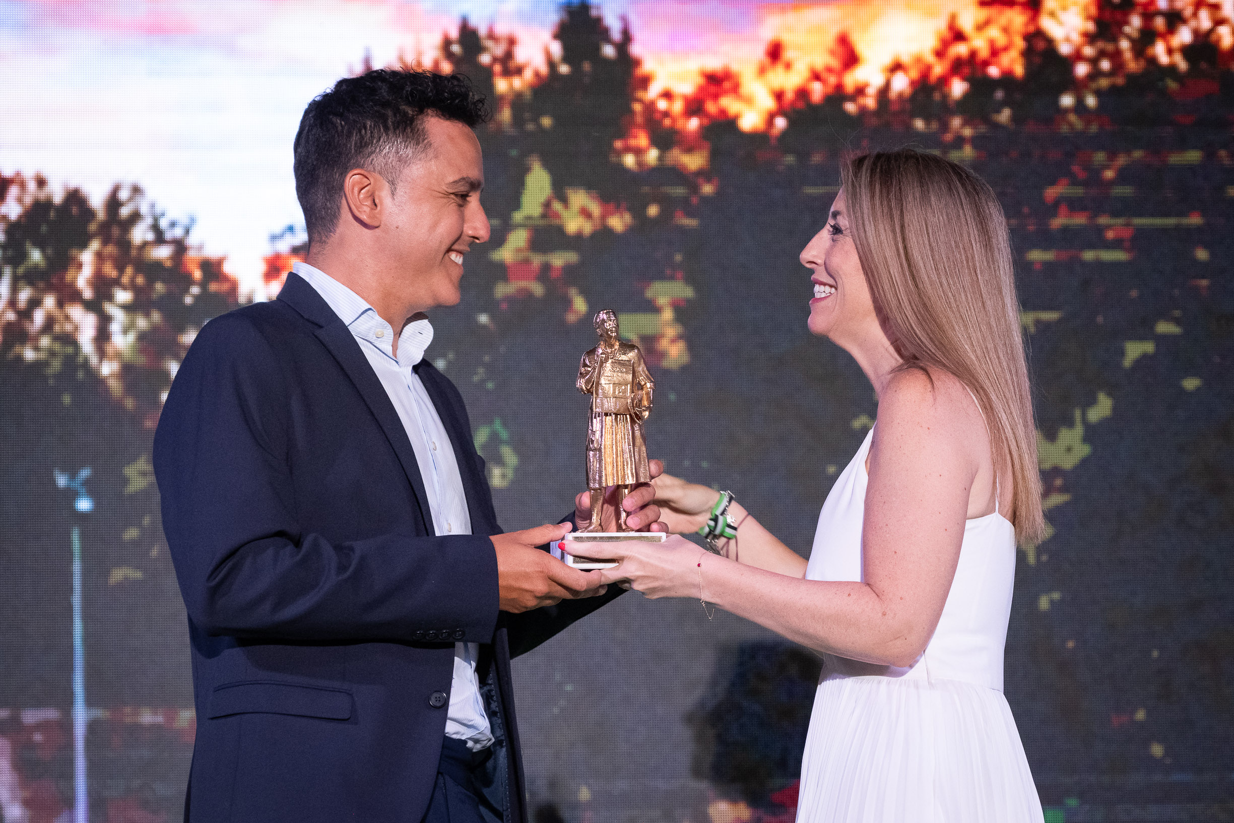 Image 2 of article María Guardiola celebra los 30 años de los 'Premios Empresario del Año': Quien crea oportunidades debe ser respaldado
