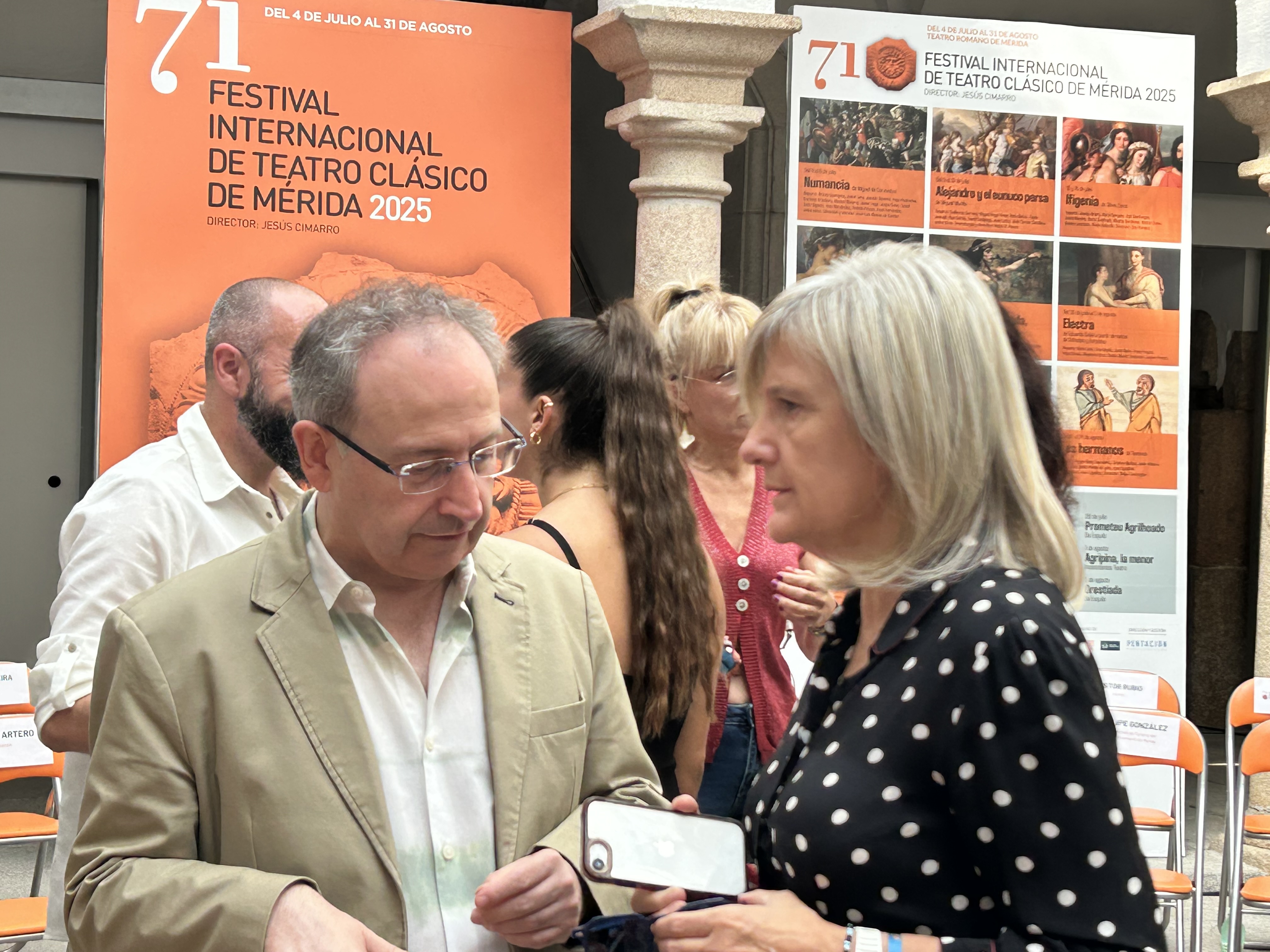 Consejera y director del Festival