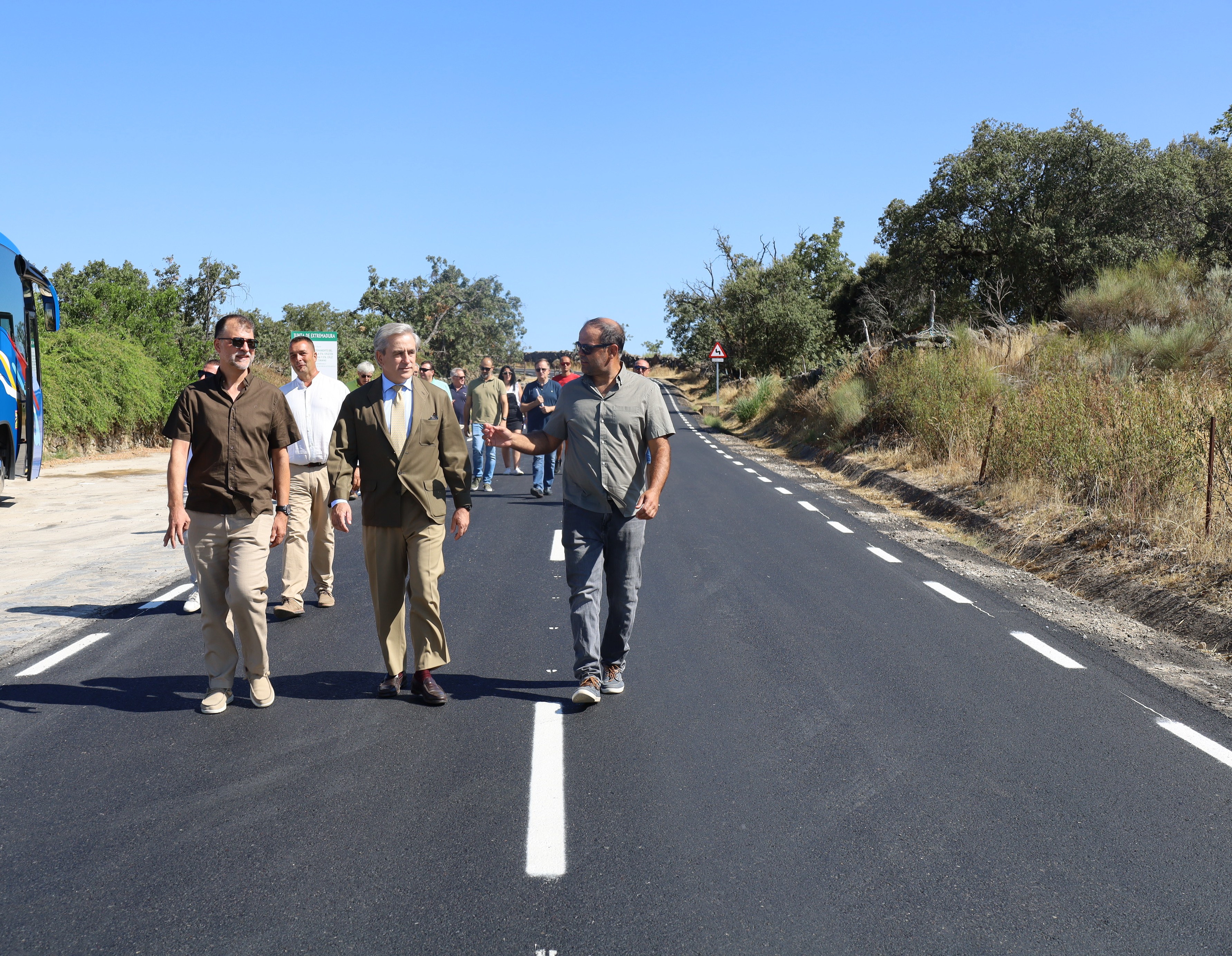 Obras camino rural entre Aceituna y Santa Cruz de Paniagua foto 2
