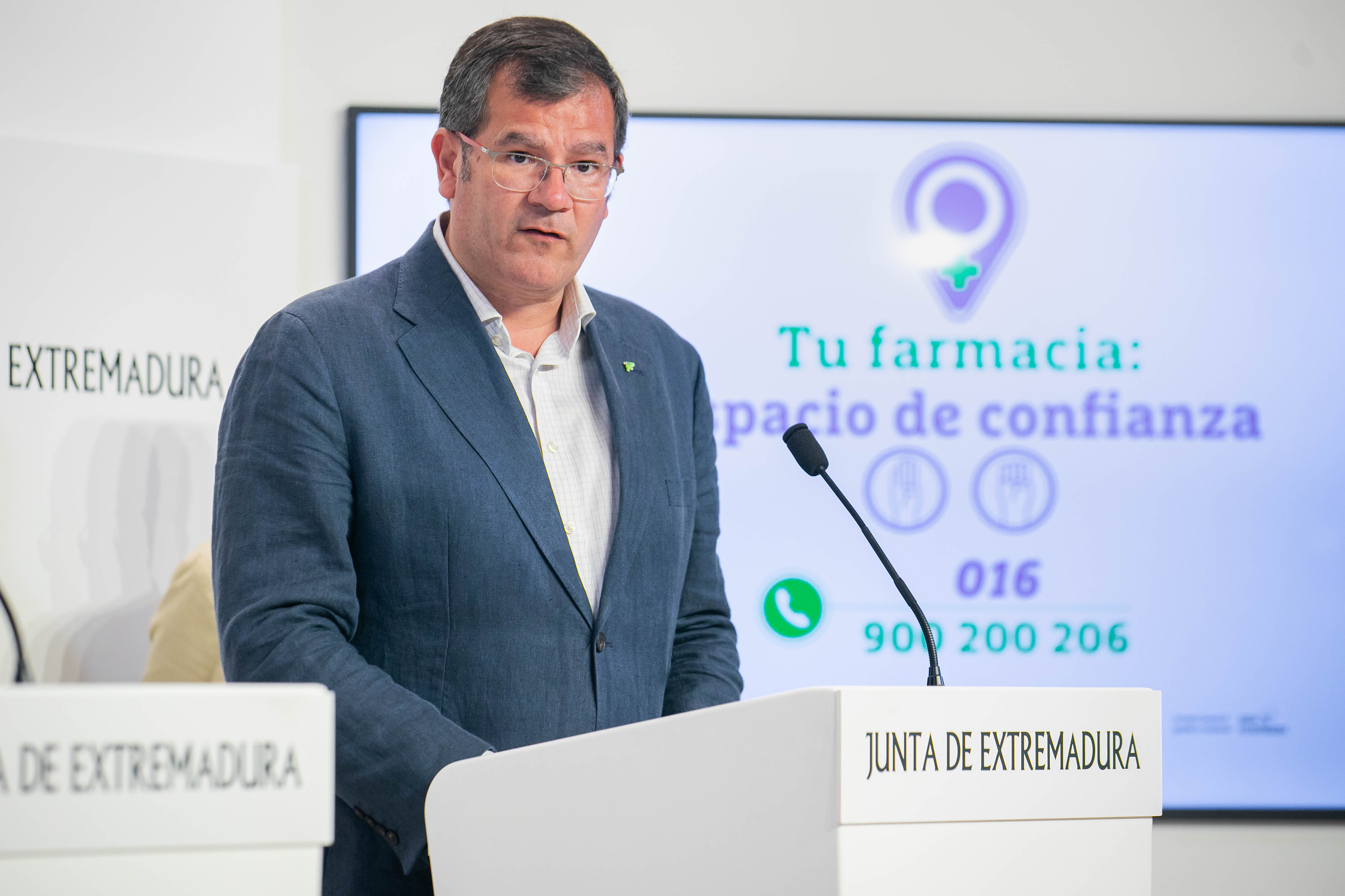 Presidente del Colegio de Farmaceúticos de Cáceres, durante el acto.
