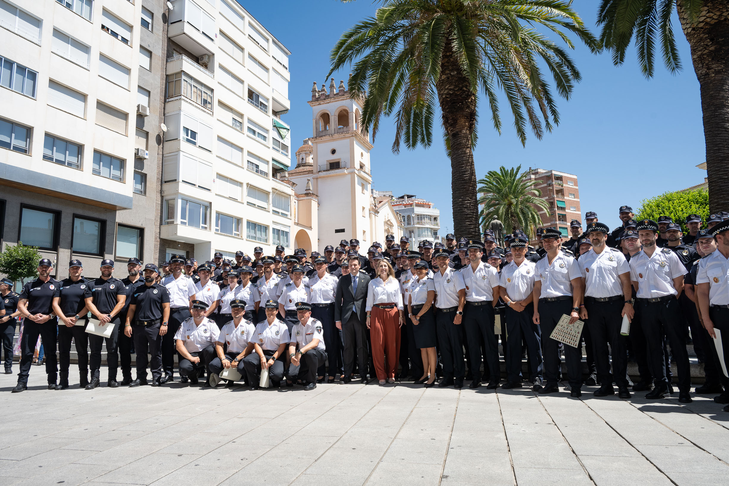 Foto con todos los asistentes.