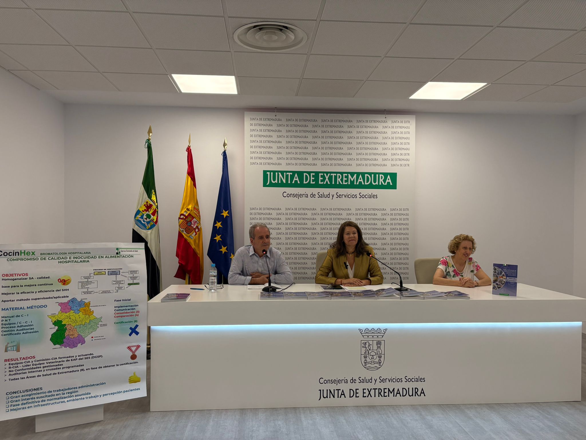 Imagen del artículo El SES presenta 'Cocinhex', un modelo normalizado de calidad e inocuidad en los hospitales públicos de Extremadura