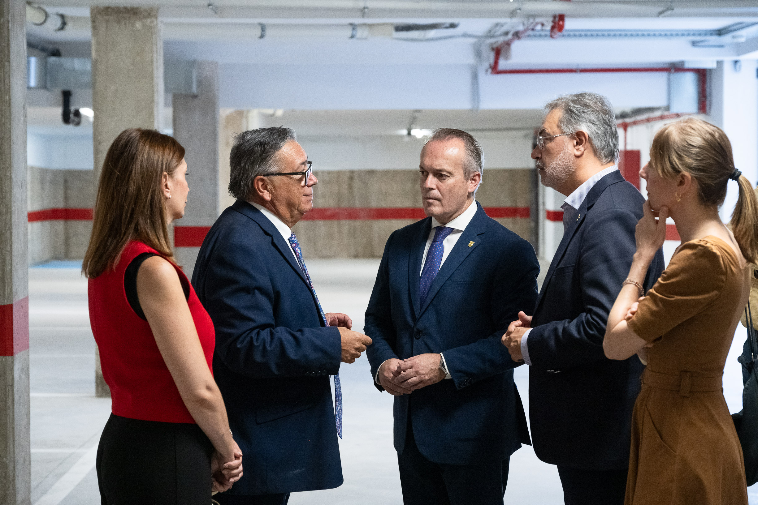 Visita al garaje del edificio