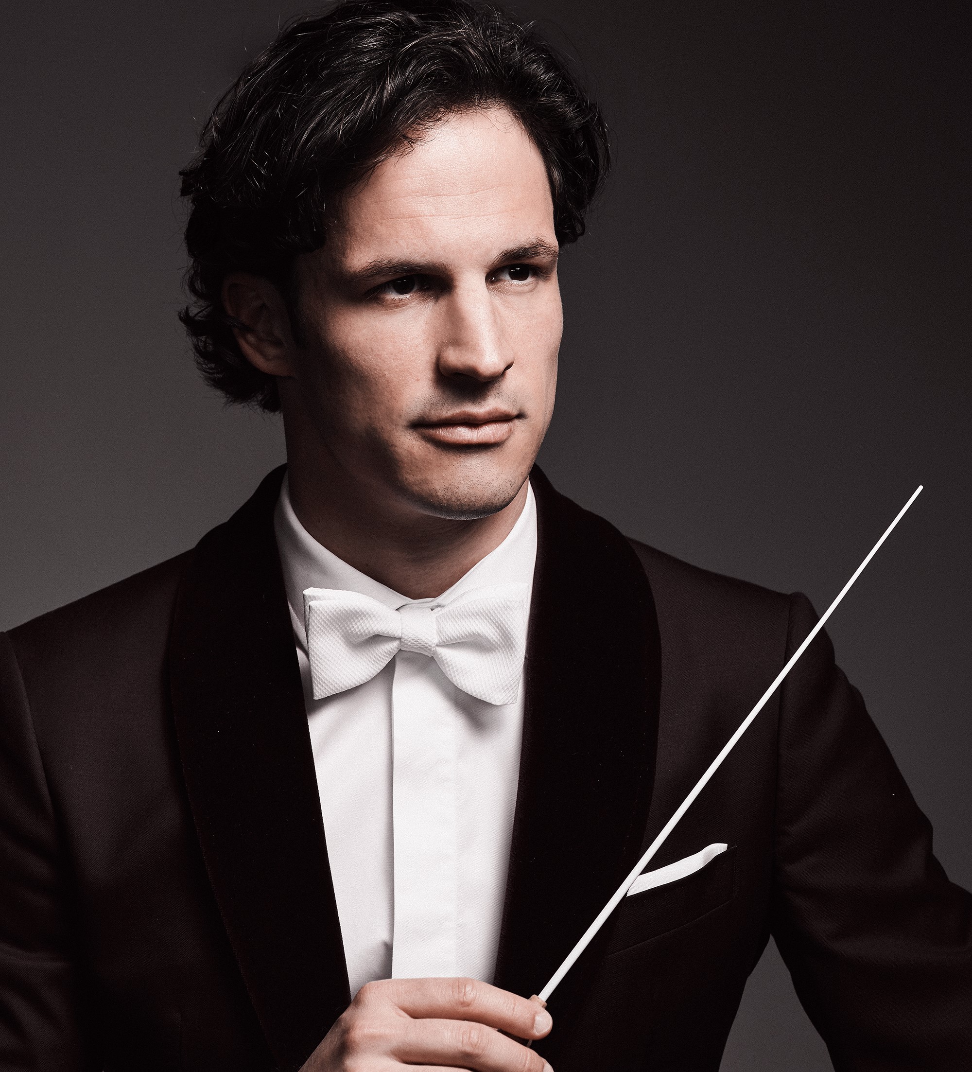 Imagen del artículo Andreas Ottensamer debuta como director de la Orquesta de Extremadura con el violinista Guy Braunstein como solista