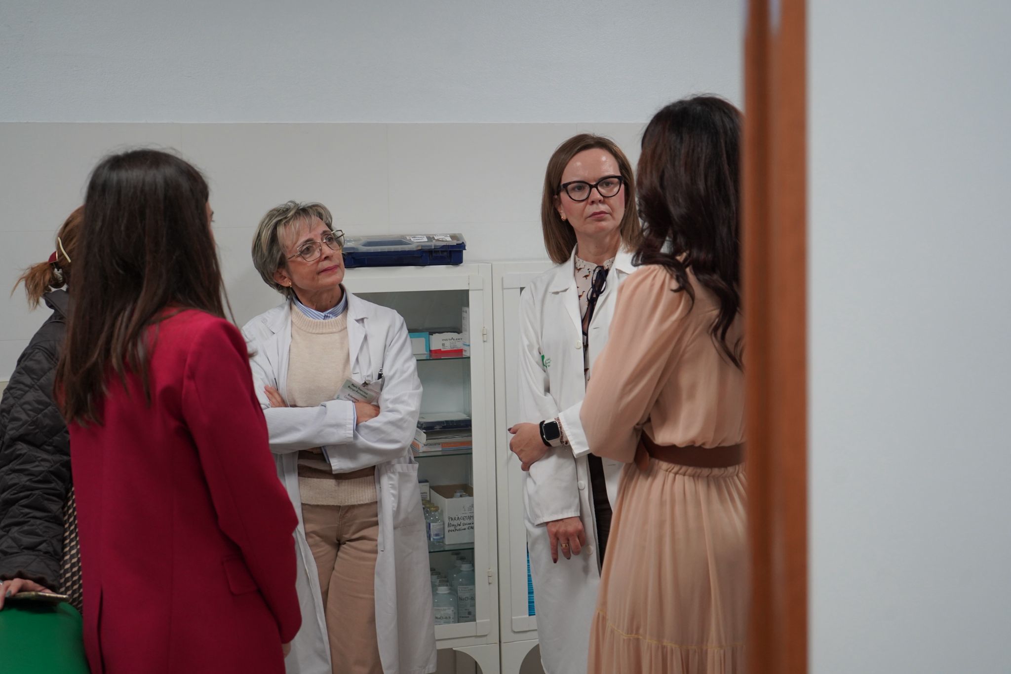 La consejera de Salud y Servicios Sociales, Sara Gª Espada, durante la visita.