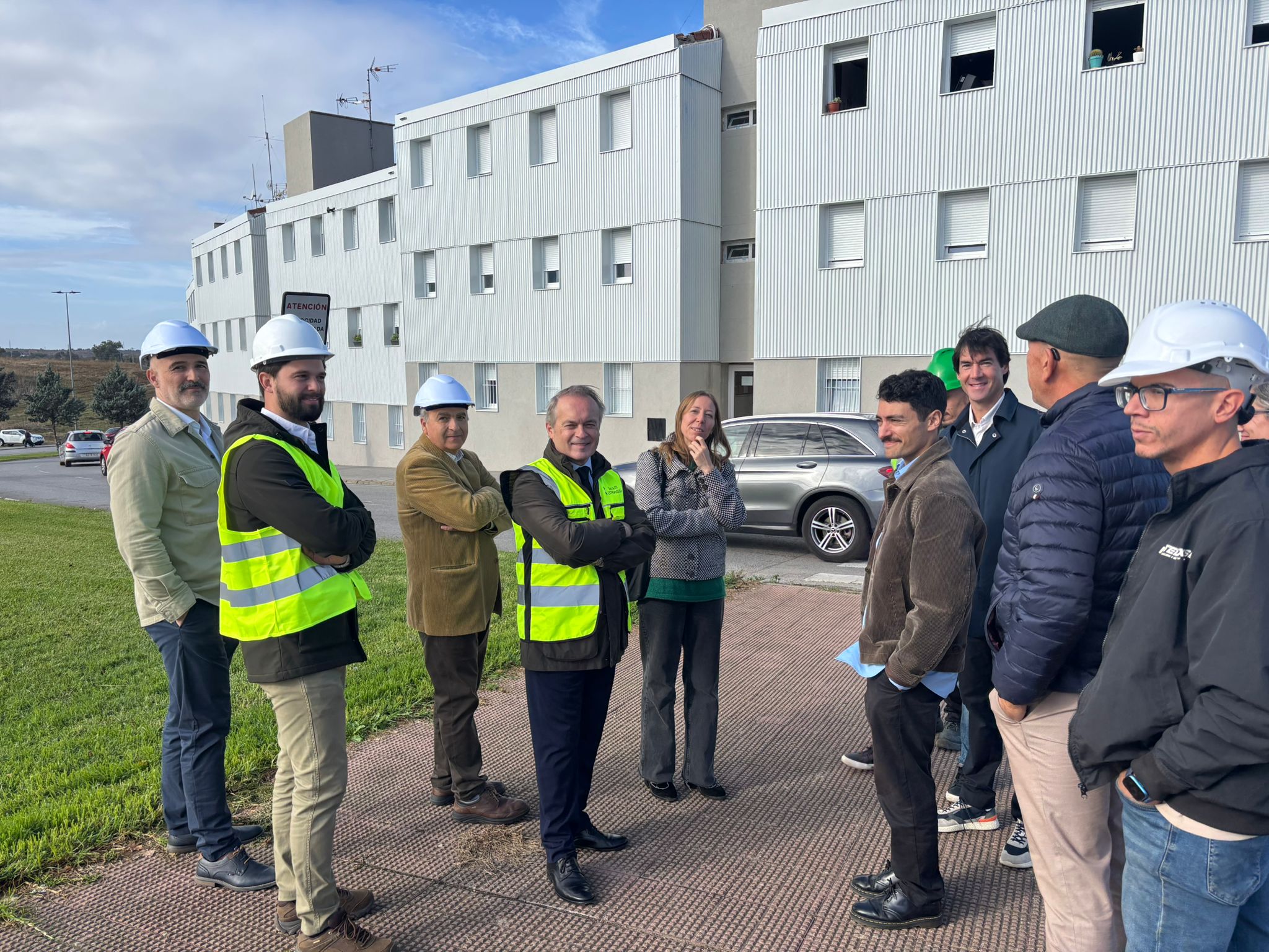 El consejero de Infraestructuras, Transporte y Vivienda, Manuel Martín Castizo, visita las obras.