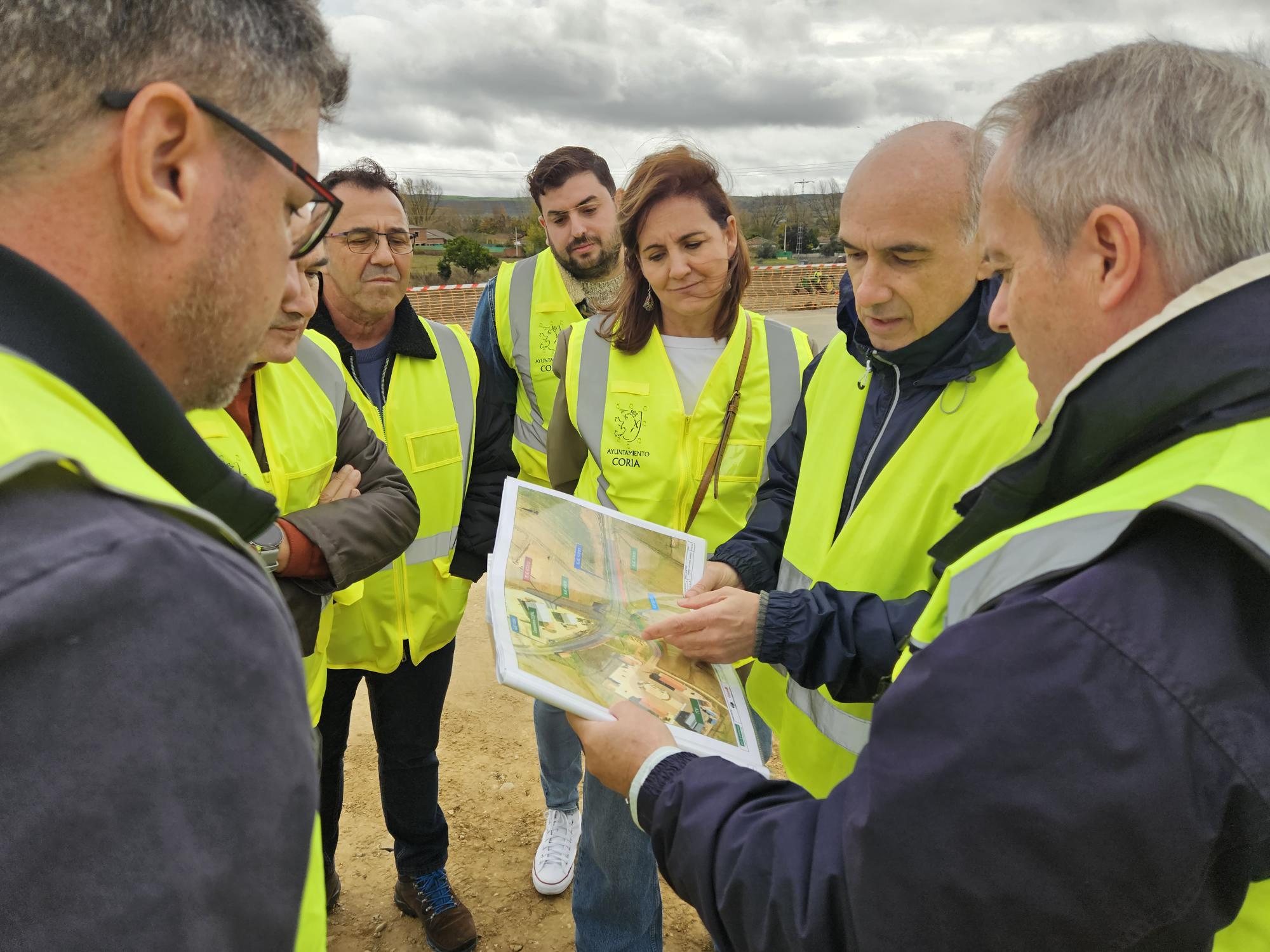 El consejero de Infraestructuras, Transporte y Vivienda, Manuel Martín Castizo, visita las obras.