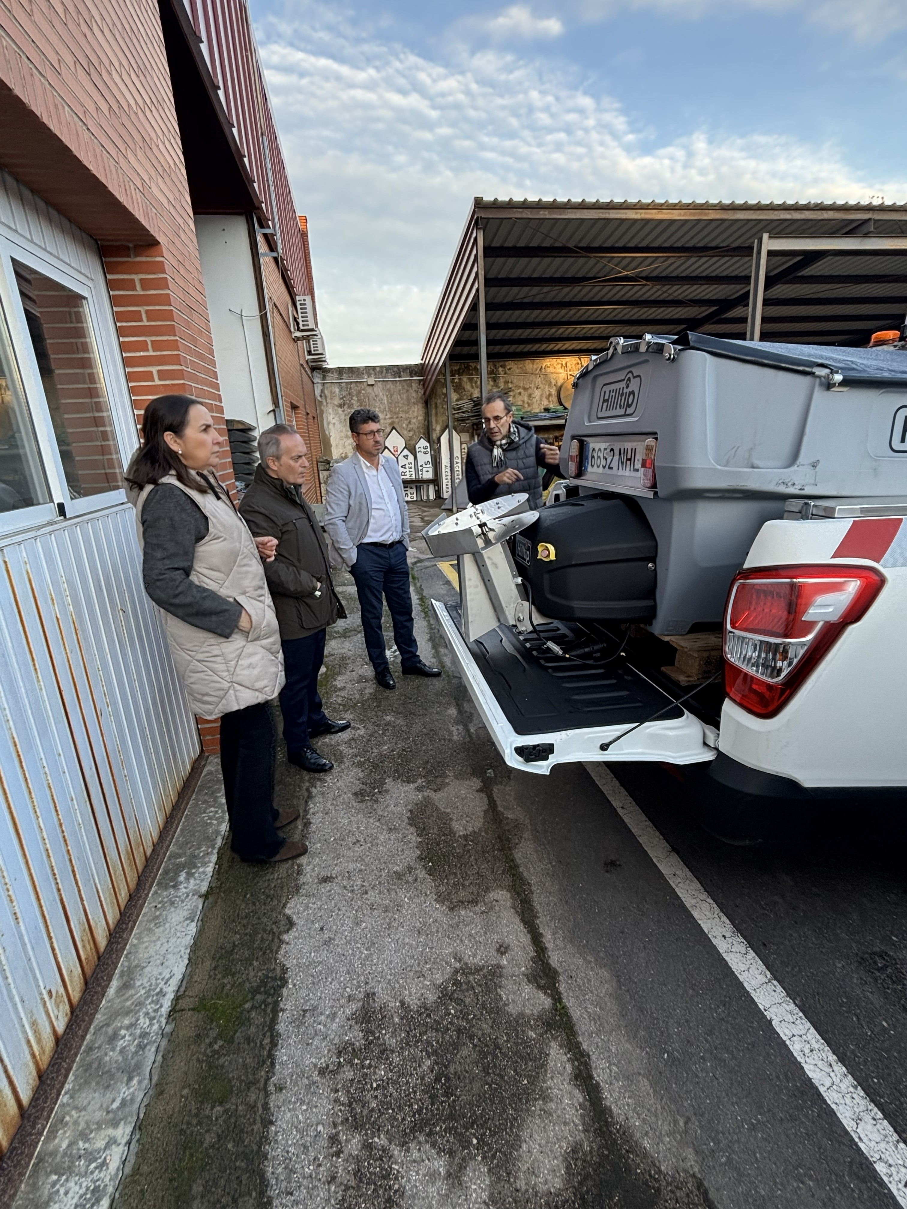 Nuevos pick up para conservación de carreteras
