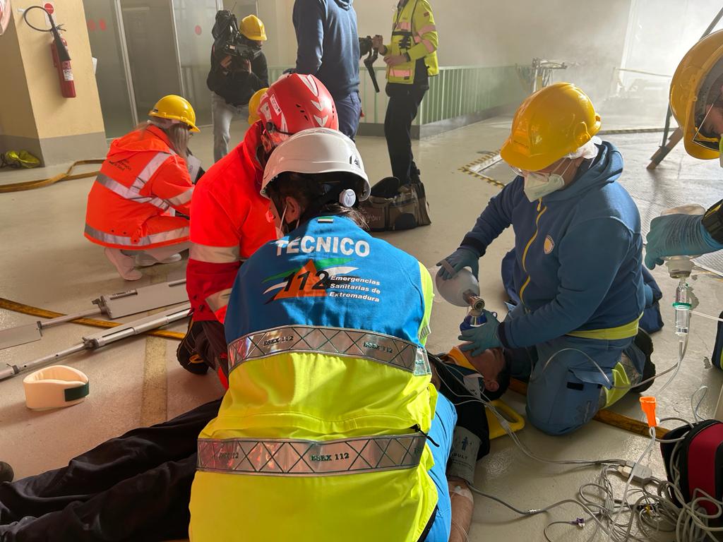 Imagen del artículo El 112 Extremadura coordina el primer simulacro de incendio y evacuación en una central hidroeléctrica en la región