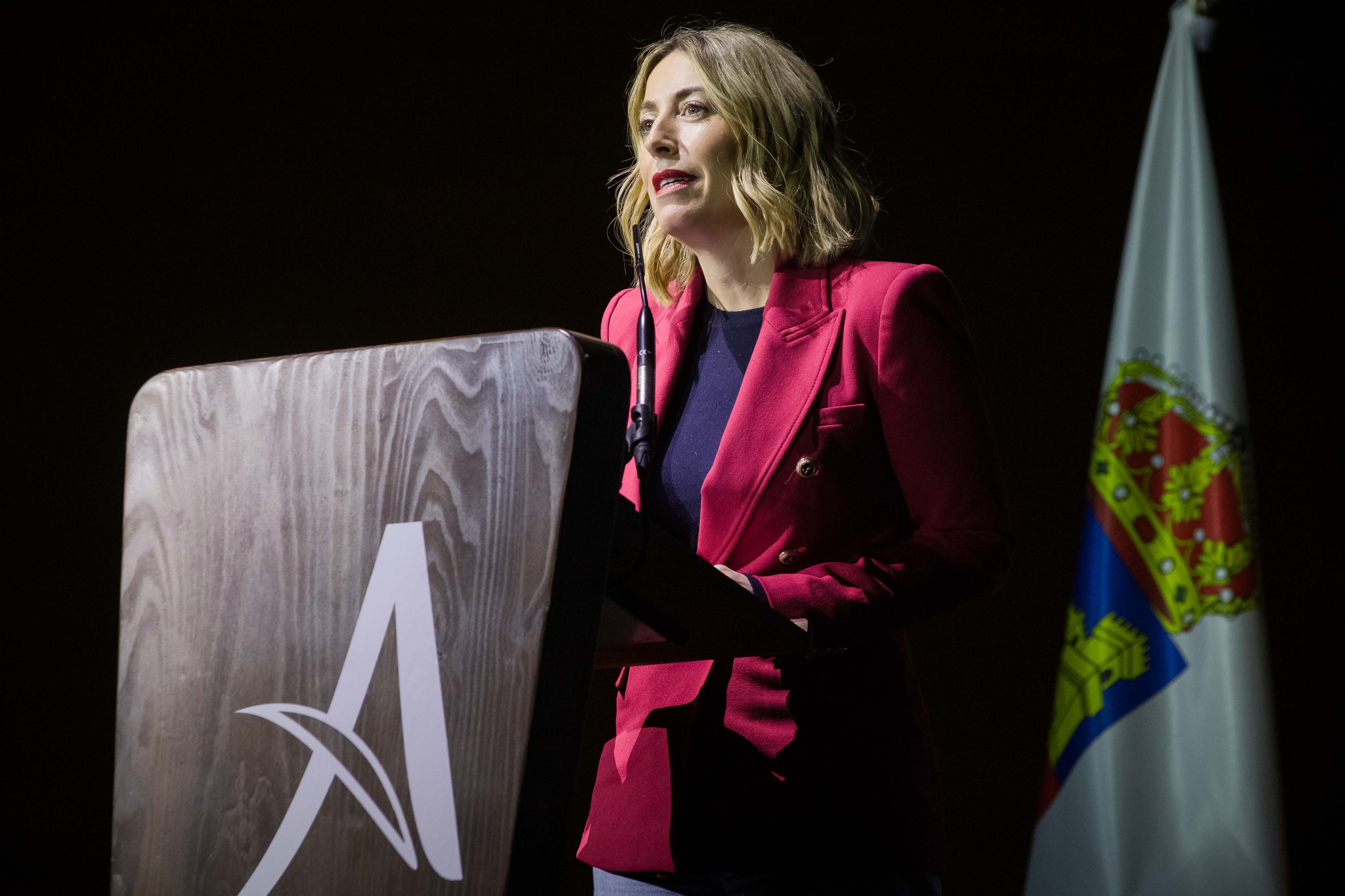 Imagen de la presidenta en funciones durante su intervención