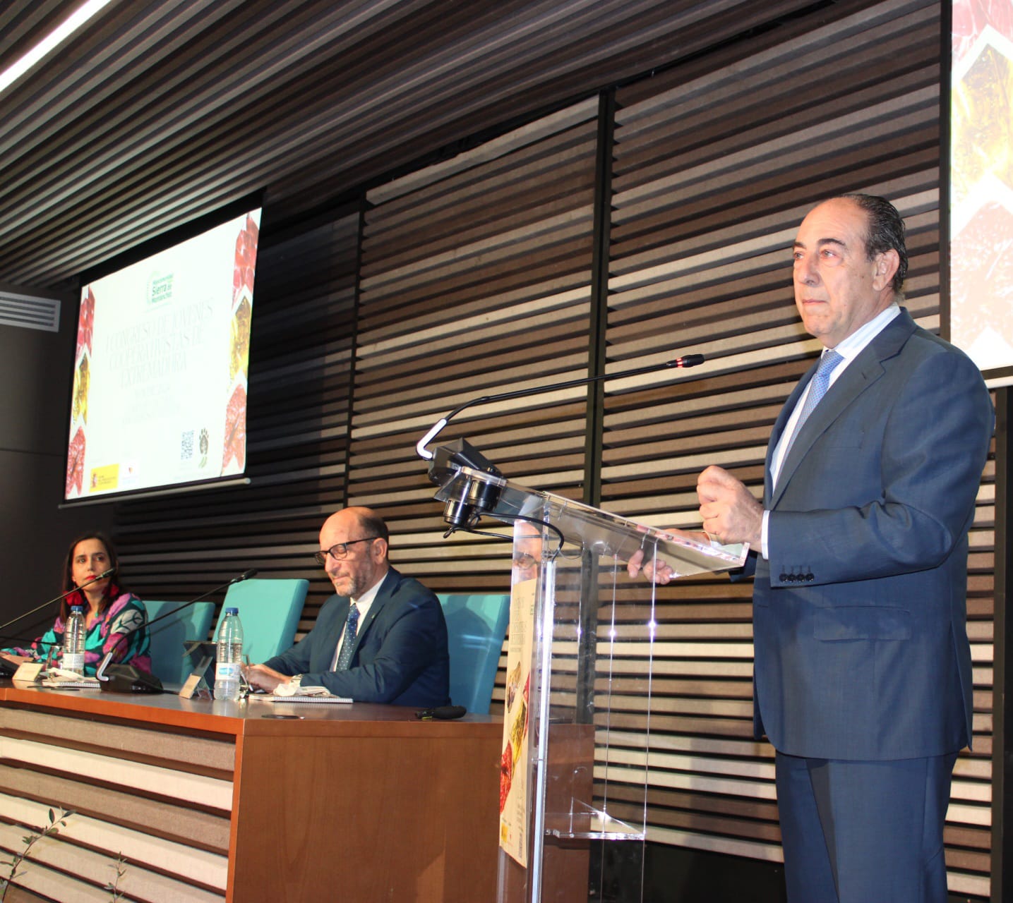 Imagen del director general de Cooperativas y Economía Social, Diego Sánchez Duque, durante su intervención