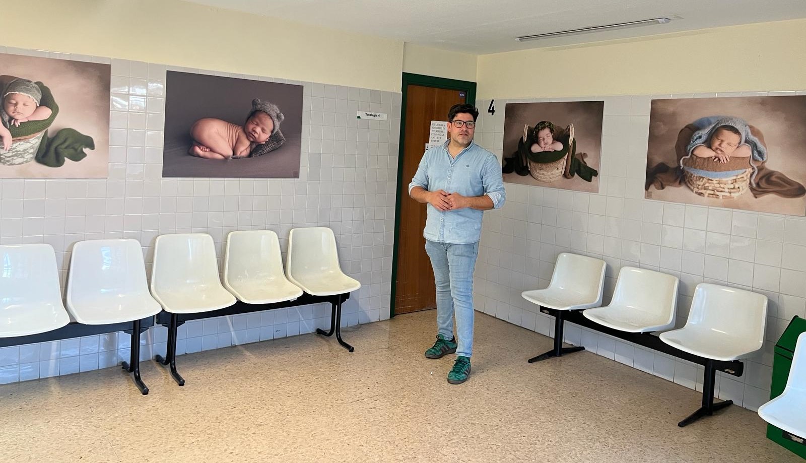 Image 0 of article El Hospital Materno Infantil de Badajoz acoge una exposición de fotografías de recién nacidos y mujeres embarazadas