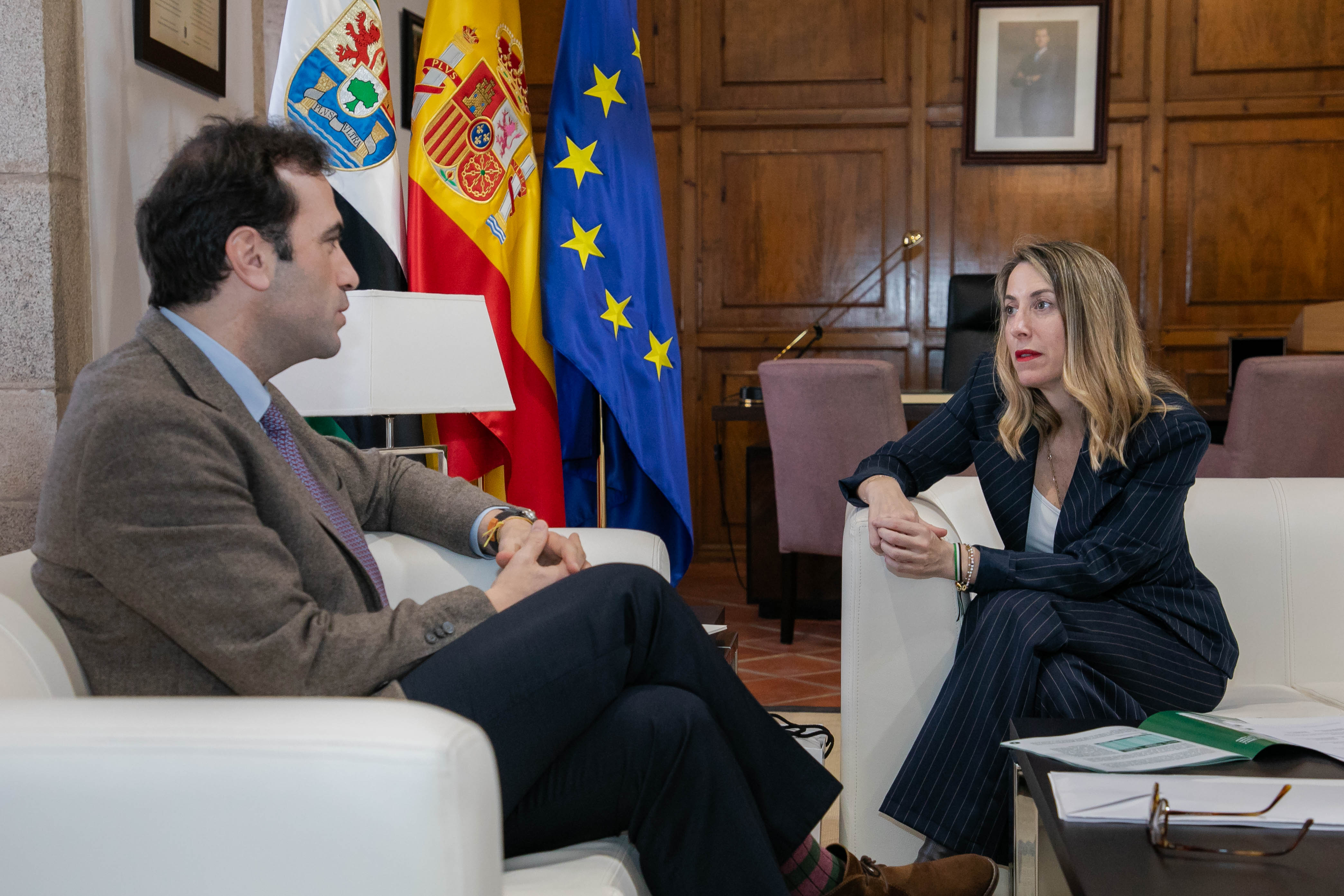 Image 3 of article María Guardiola pide al Gobierno que potencie los proyectos empresariales y las medidas de impulso económico de la Junta