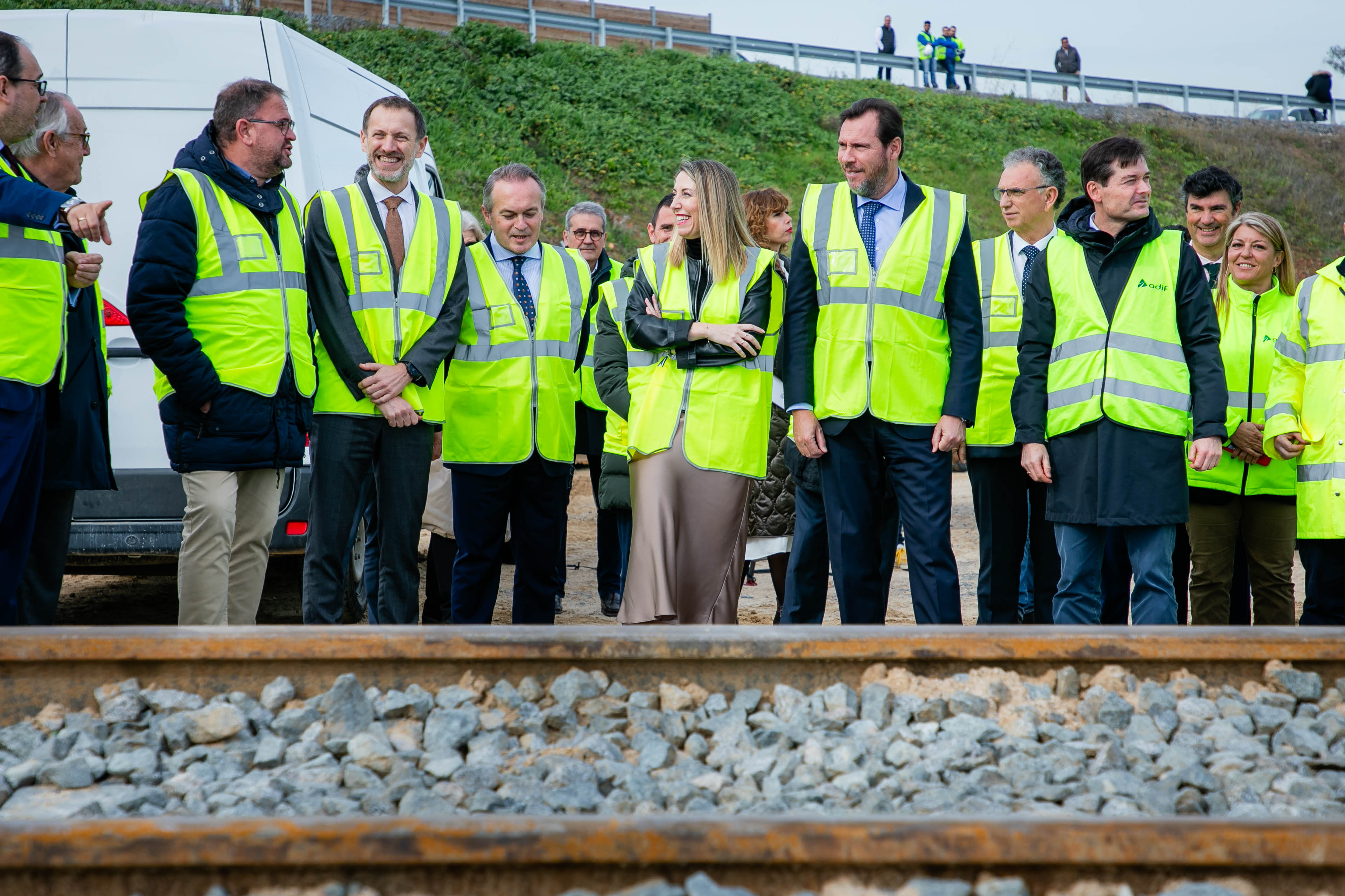 La presidenta de la Junta, María Guardiola, y el ministro de Transportes y Movilidad Sostenible, Óscar Puente, visitan las obras de Mérida.