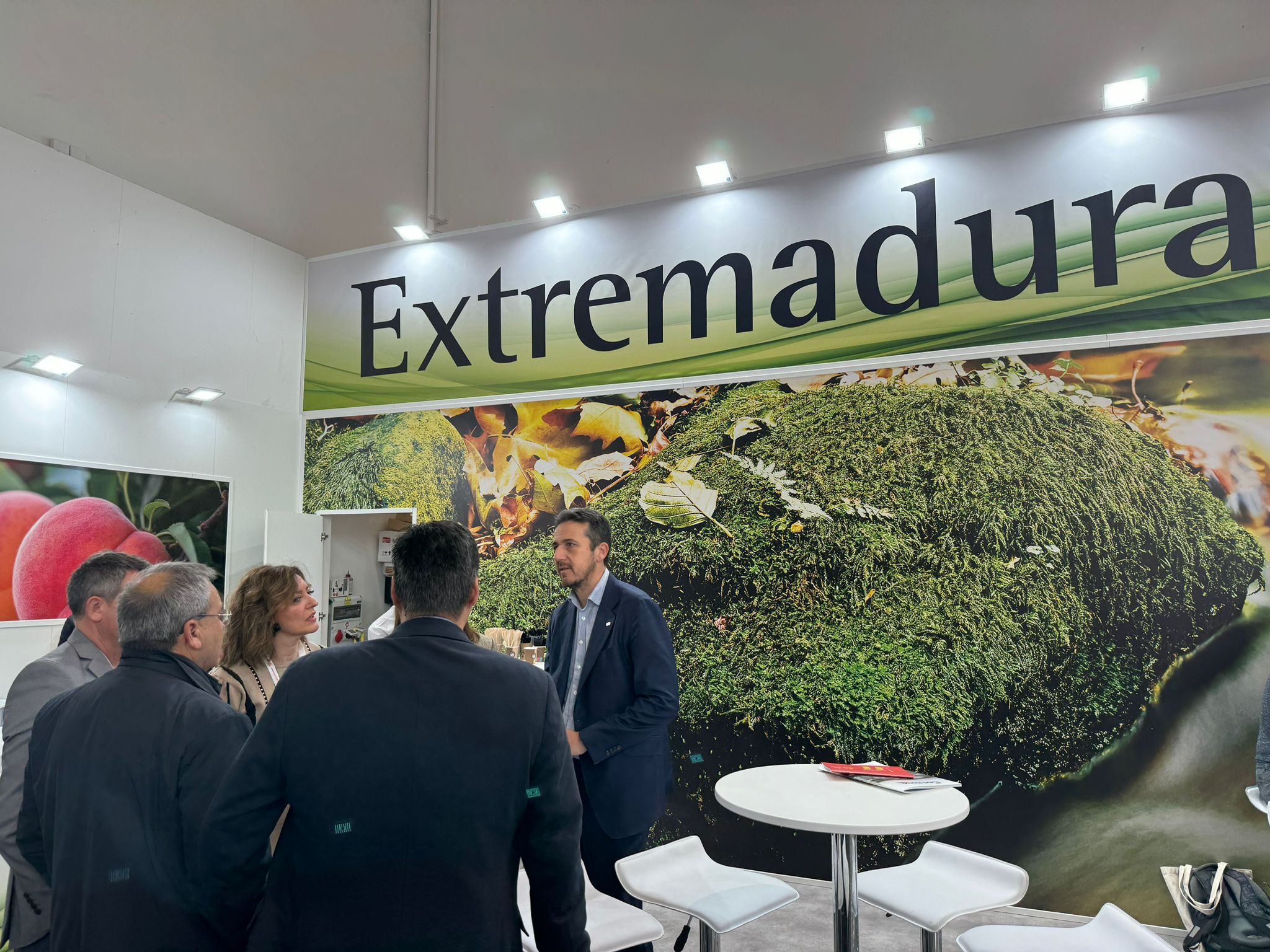 Image 0 of article La Junta apuesta por potenciar las exportaciones del sector frutícola con un stand de Extremadura AVANTE en la Fruit Logística de Berlín