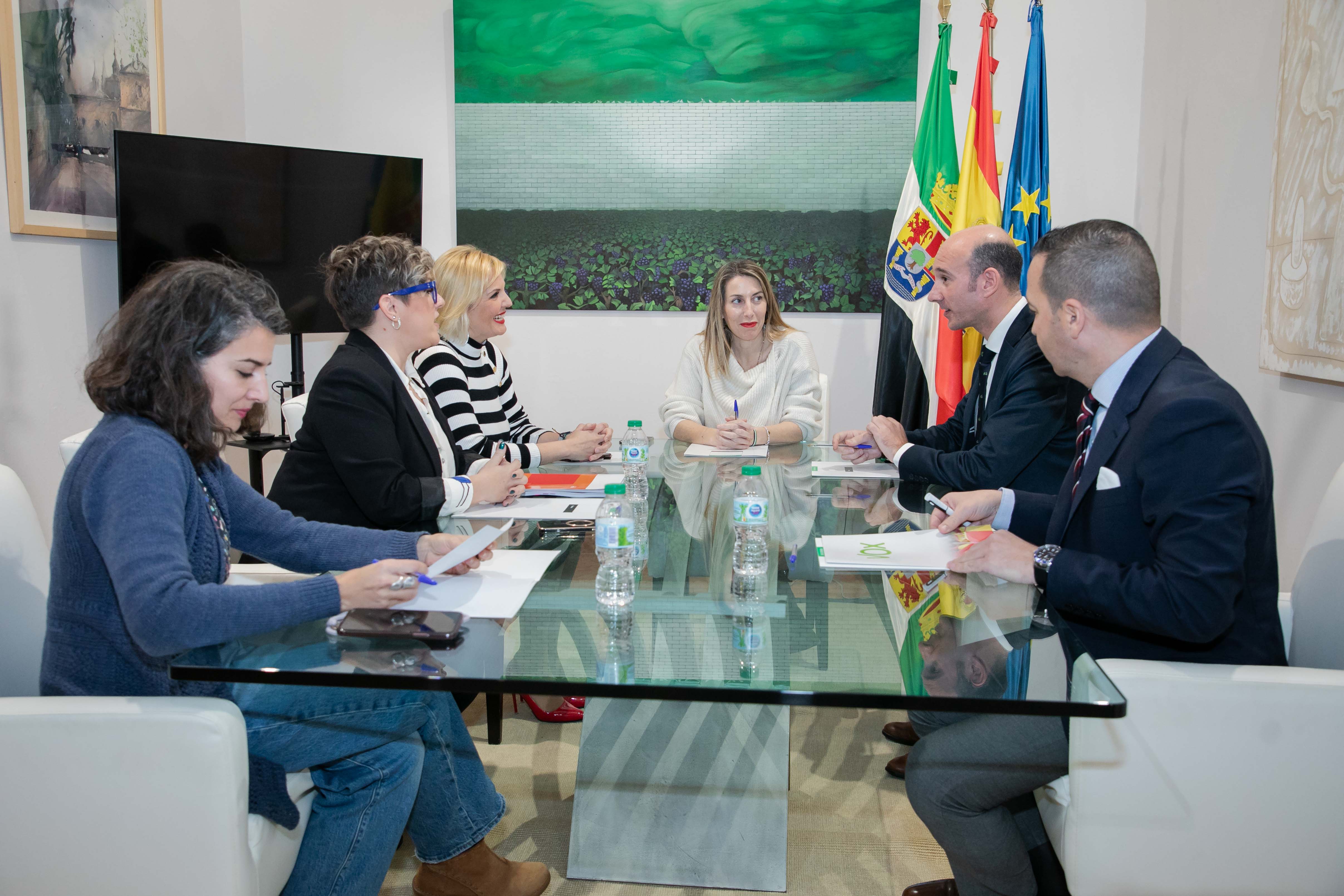 Image 2 of article La Junta insiste en que es necesaria una voz única de todos los grupos políticos para una financiación autonómica justa para Extremadura