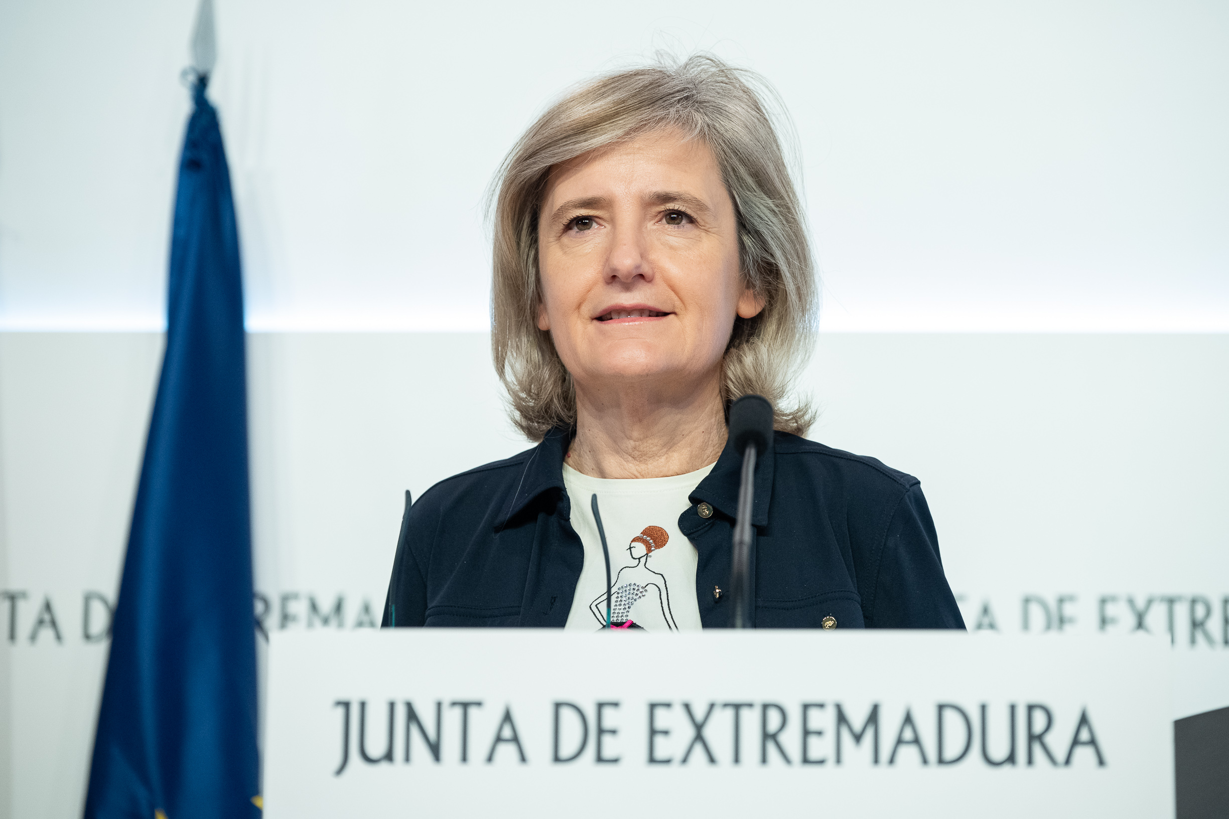 Foto de la consejera de Cultura, Turismo, Jóvenes y Deportes, Victoria Bazaga, durante la rueda de prensa 