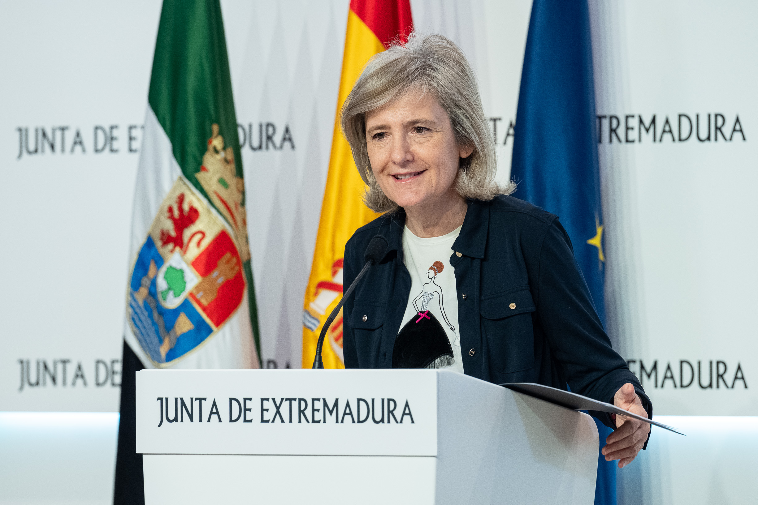 Foto de la consejera de Cultura, Turismo, Jóvenes y Deportes, Victoria Bazaga, durante la rueda de prensa 