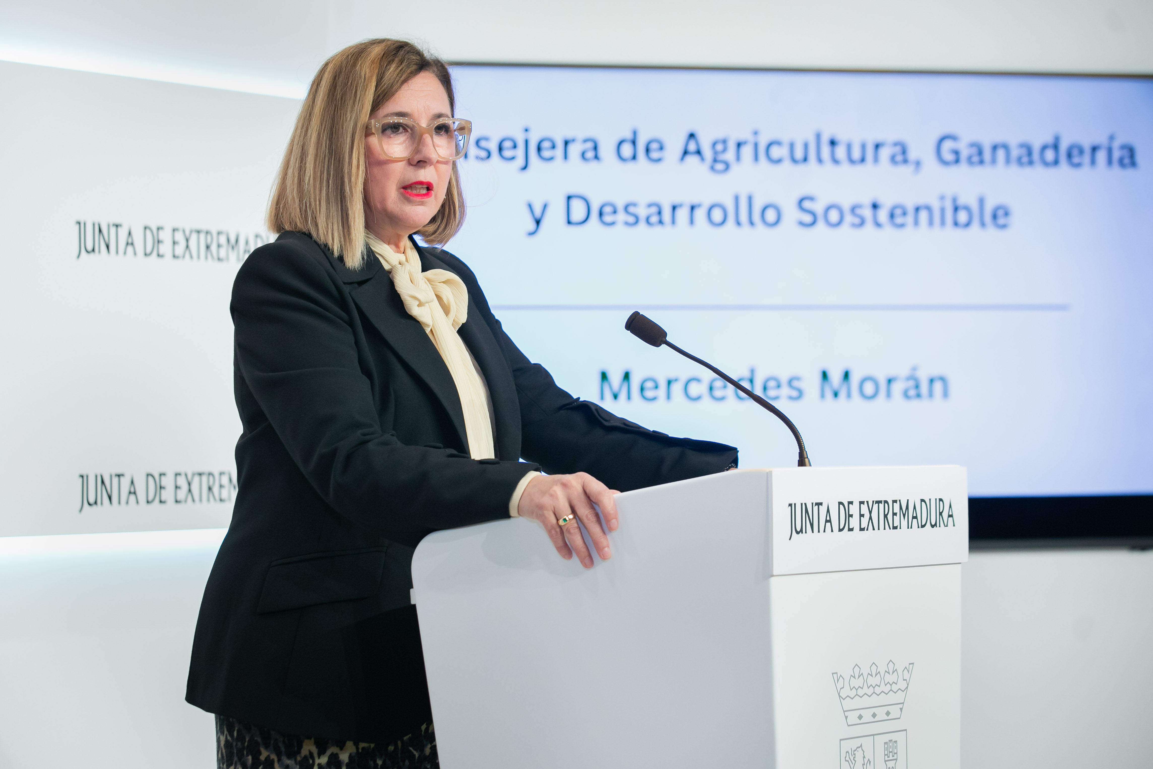 La consejera de Agricultura, Ganadería y Desarrollo Sostenible, Mercedes Morán, durante la rueda de prensa posterior al Consejo de Gobierno.