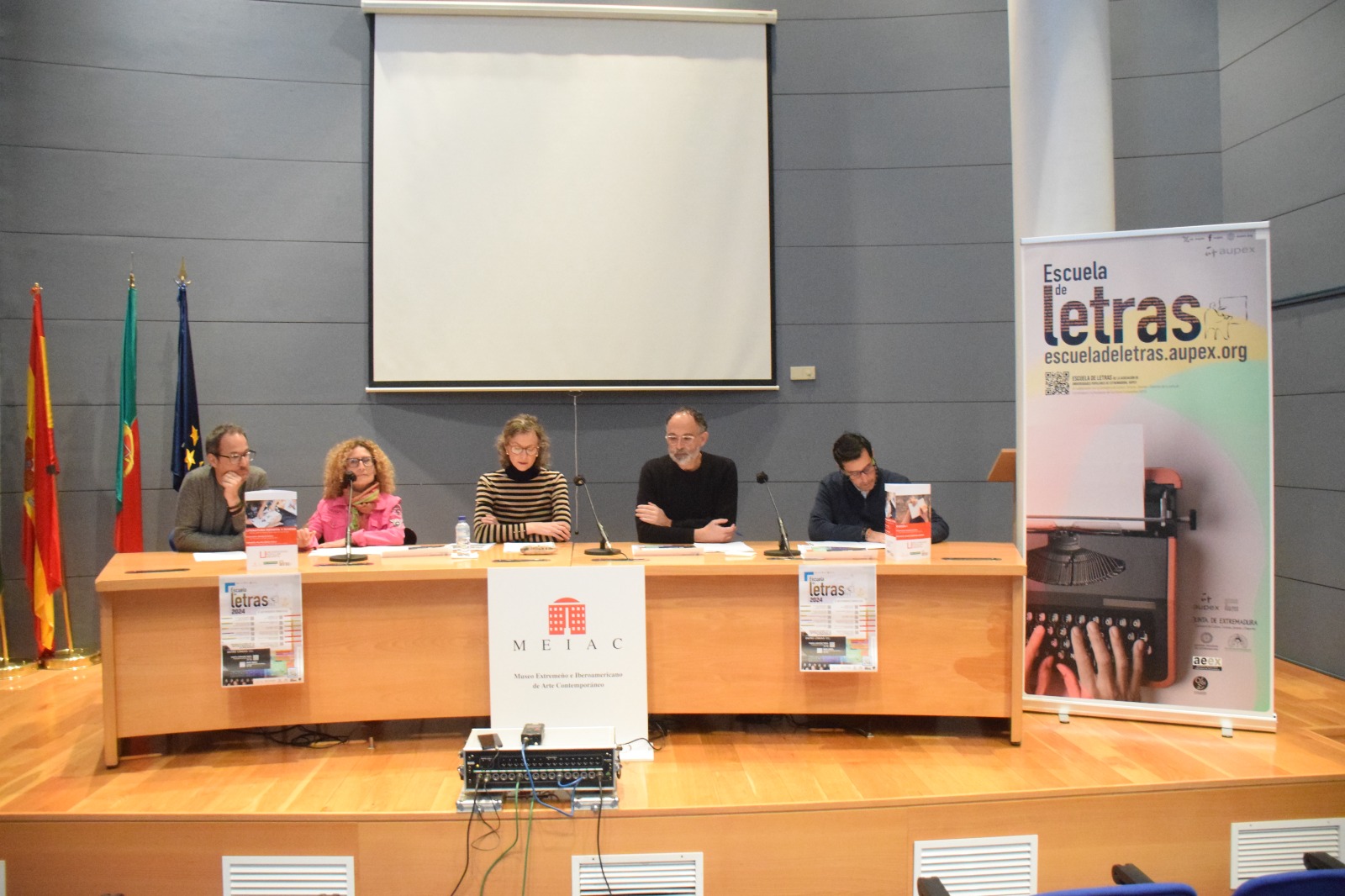 Presentación de Escuela de Letras de Extremadura