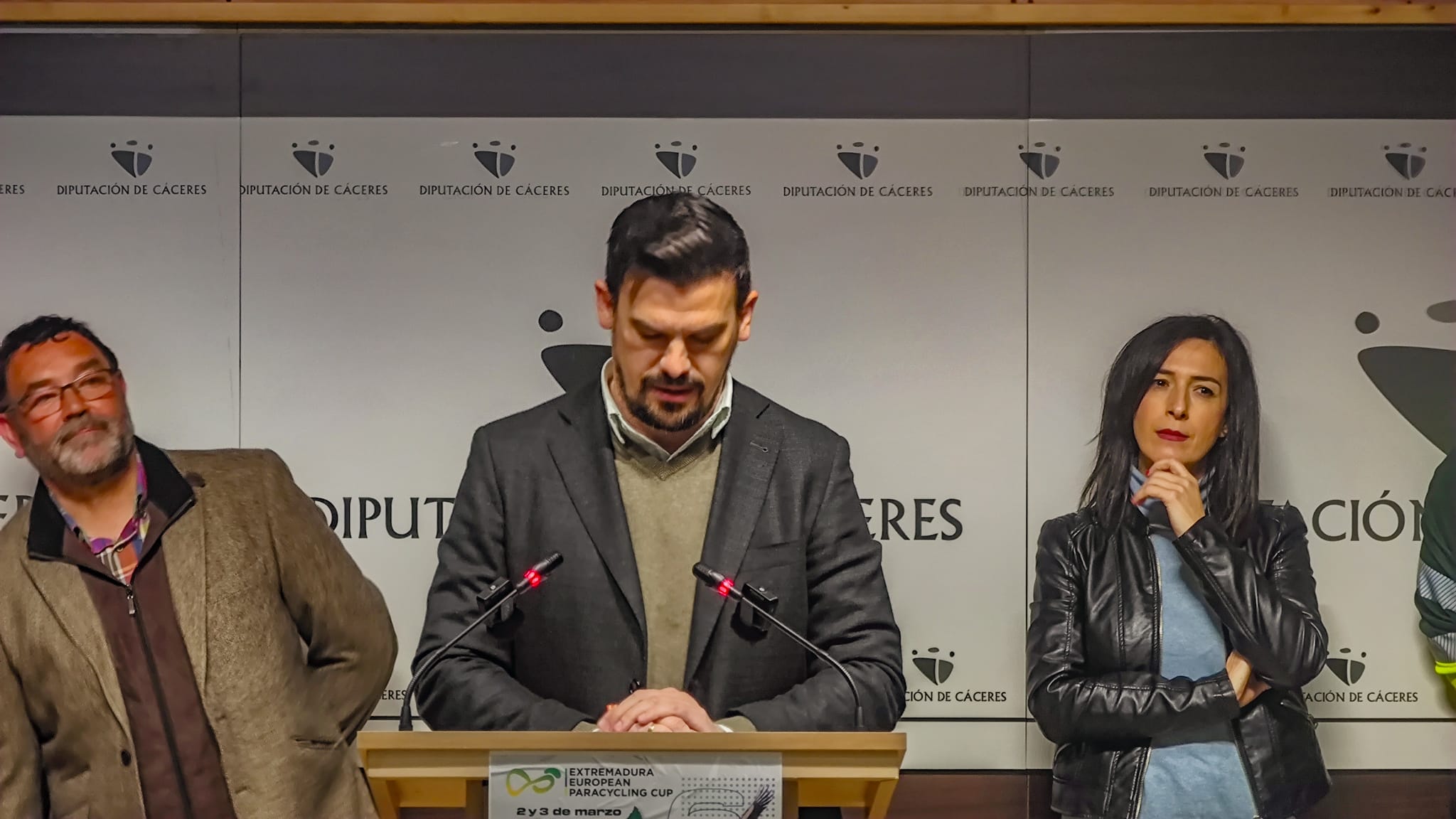 Foto del director general de Jóvenes y Deportes durante su intervención