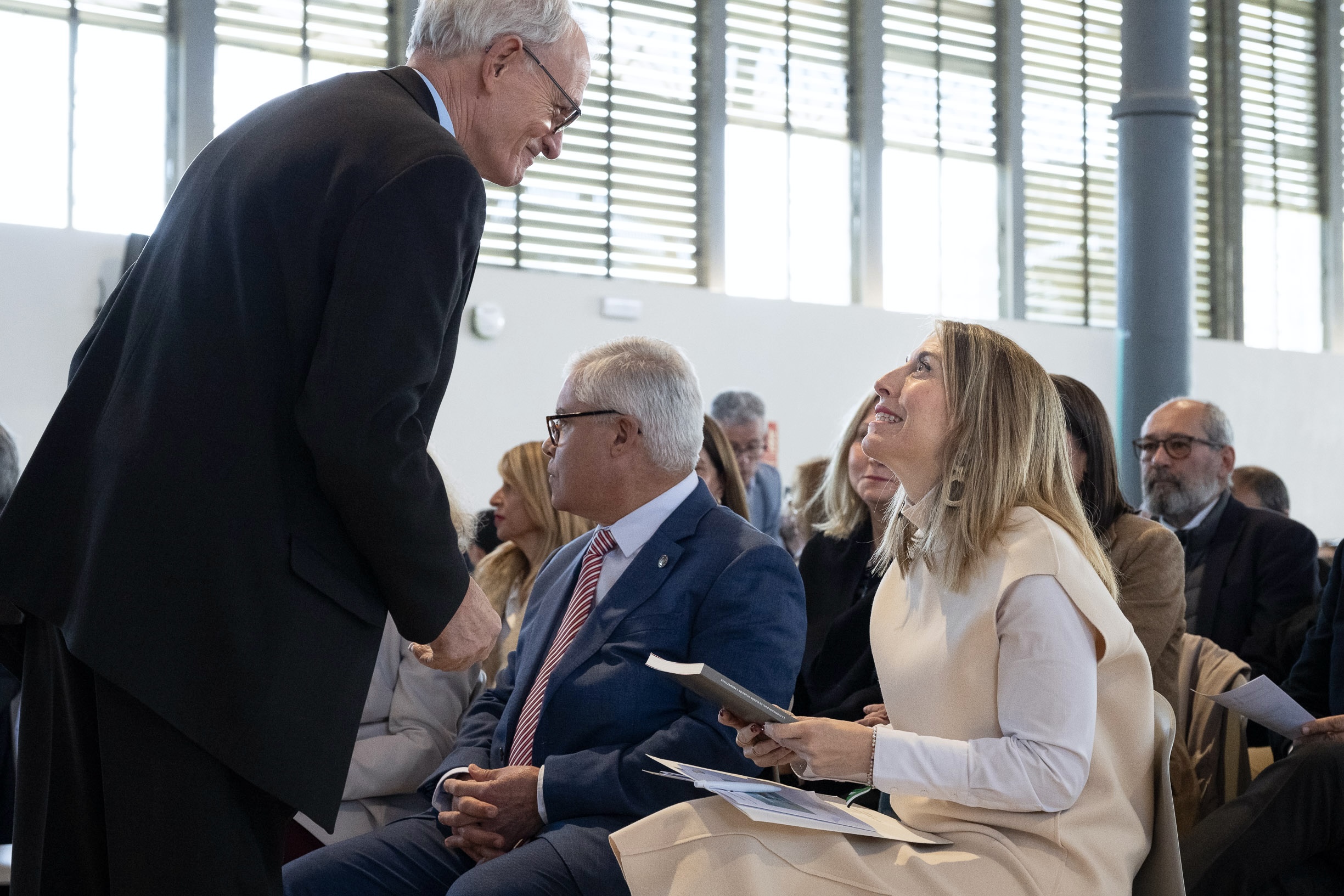 La presidenta de la Junta, María Guardiola, durante el acto.