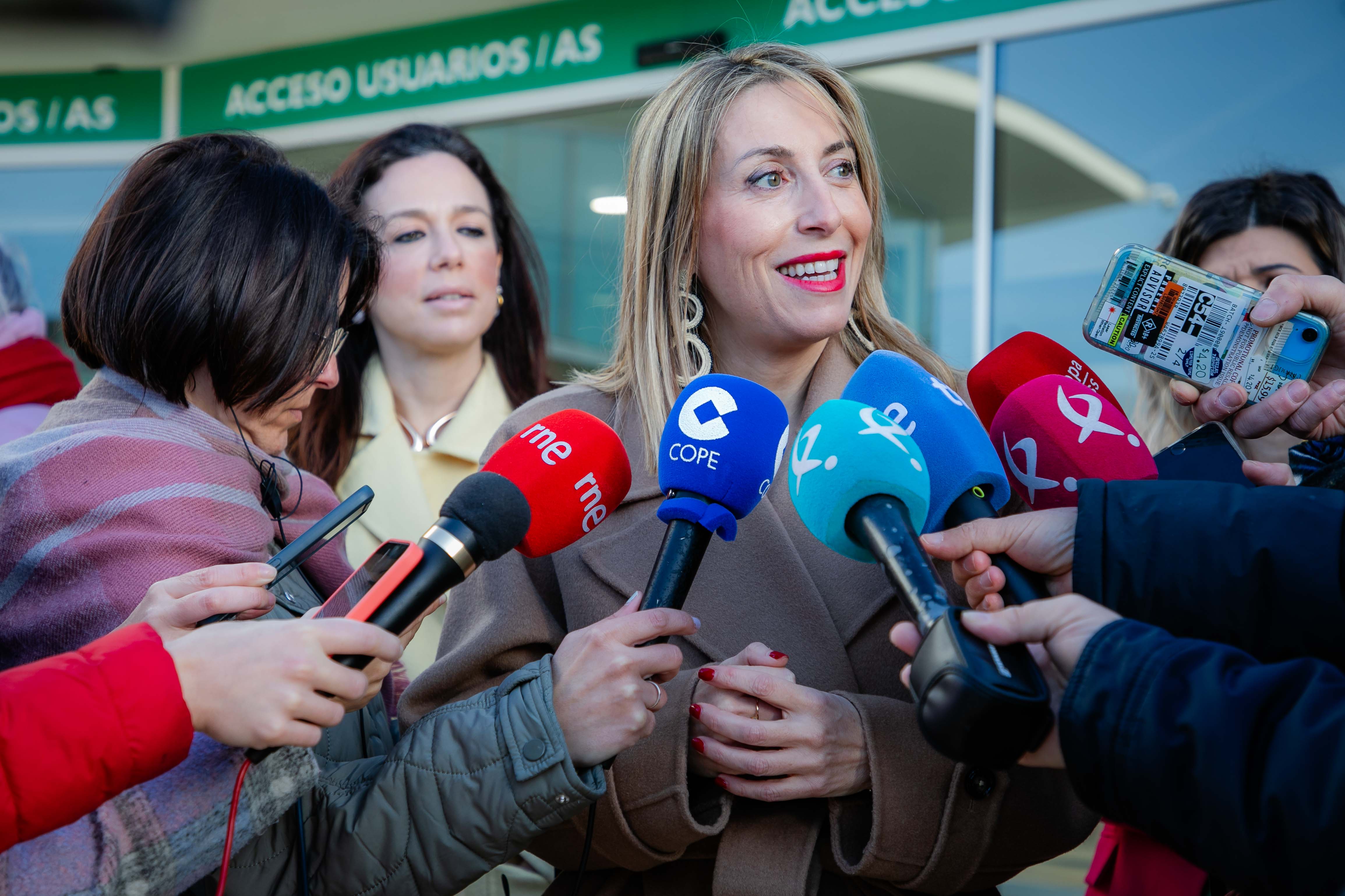 Imagen del artículo María Guardiola inaugura el segundo acelerador lineal del Hospital Universitario de Cáceres