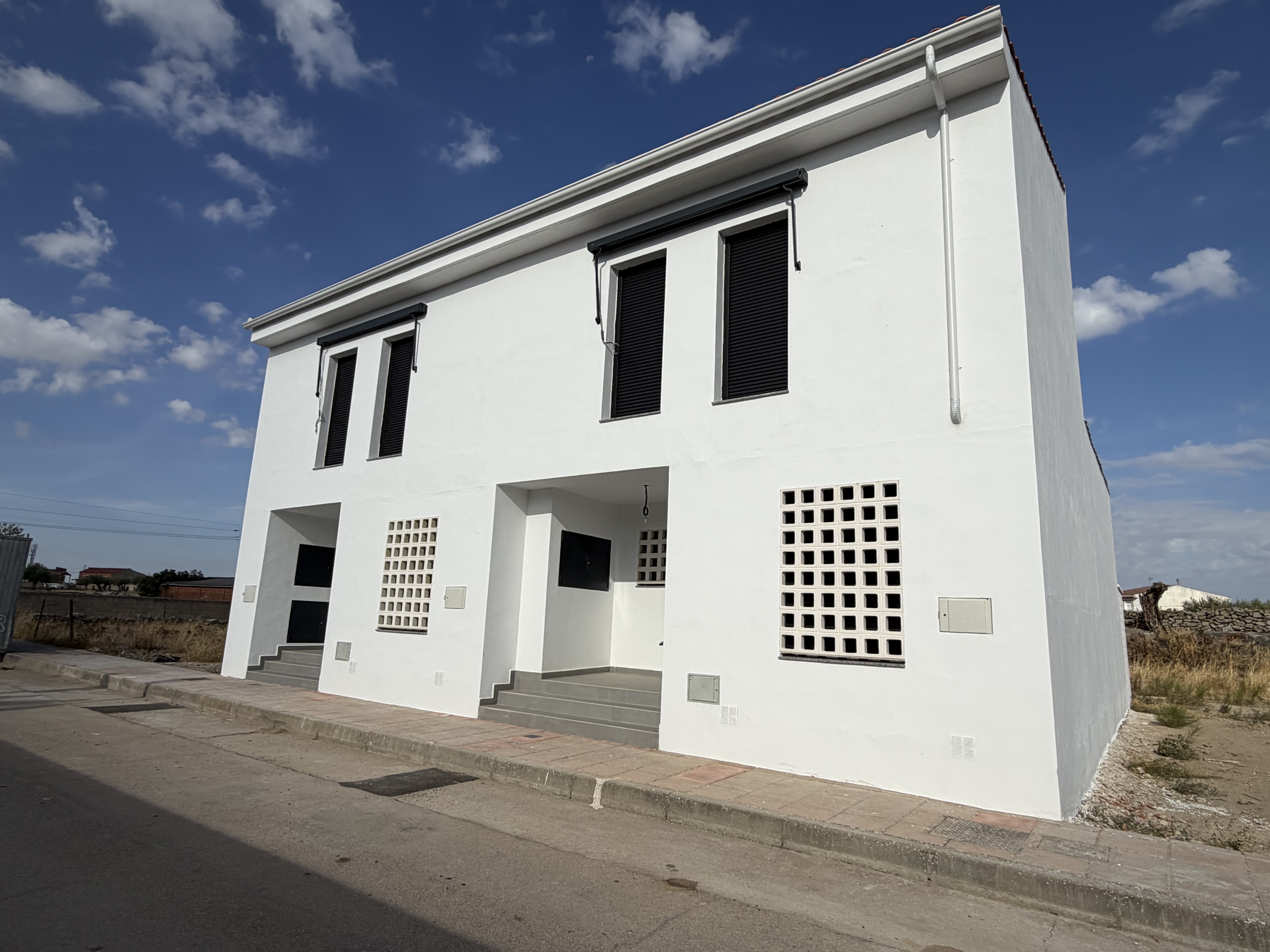 Entrega de viviendas en Albalá.