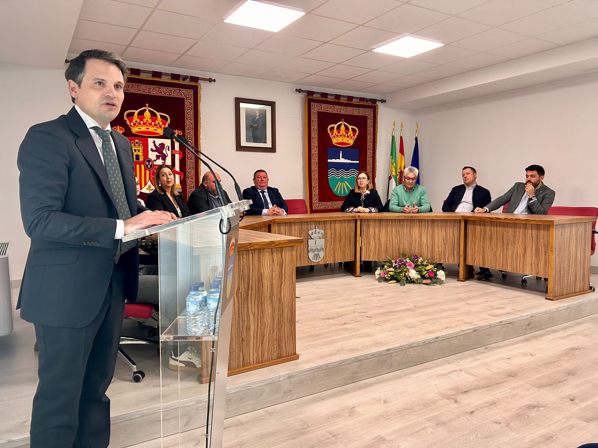 Image 2 of article Abel Bautista inaugura las obras de reforma del Ayuntamiento de Pueblonuevo del Guadiana
