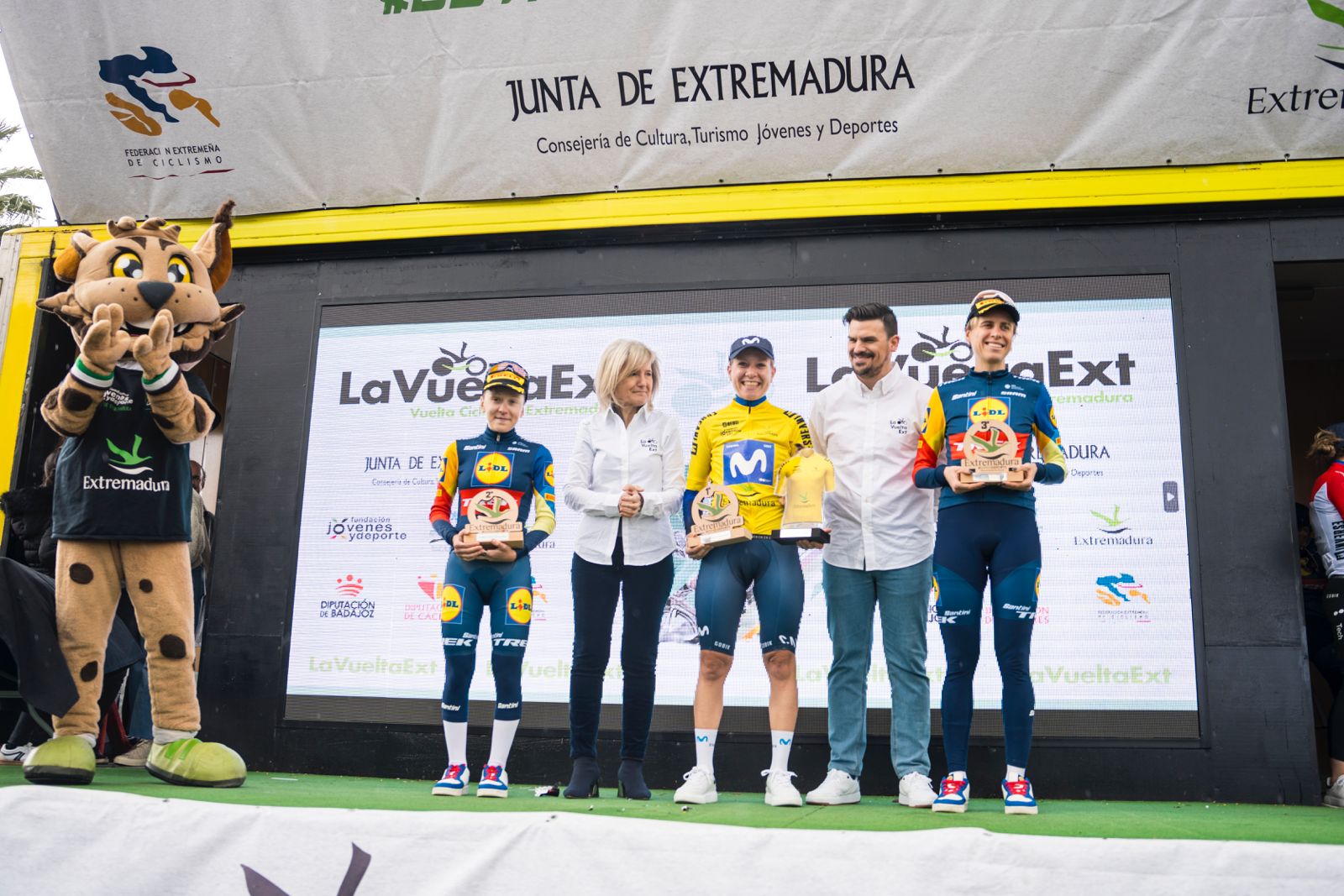 Image 5 of article La holandesa Mareille Meijering gana la Vuelta Ciclista a Extremadura femenina tras tres días de competición